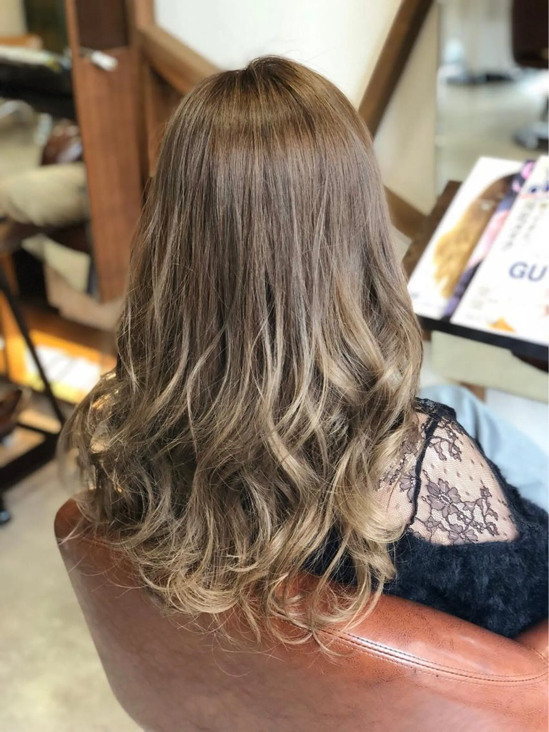 ロング パーマ ORO塚口店所属・新店舗ORO塚口店 駅から徒歩4分🚶のヘアスタイル