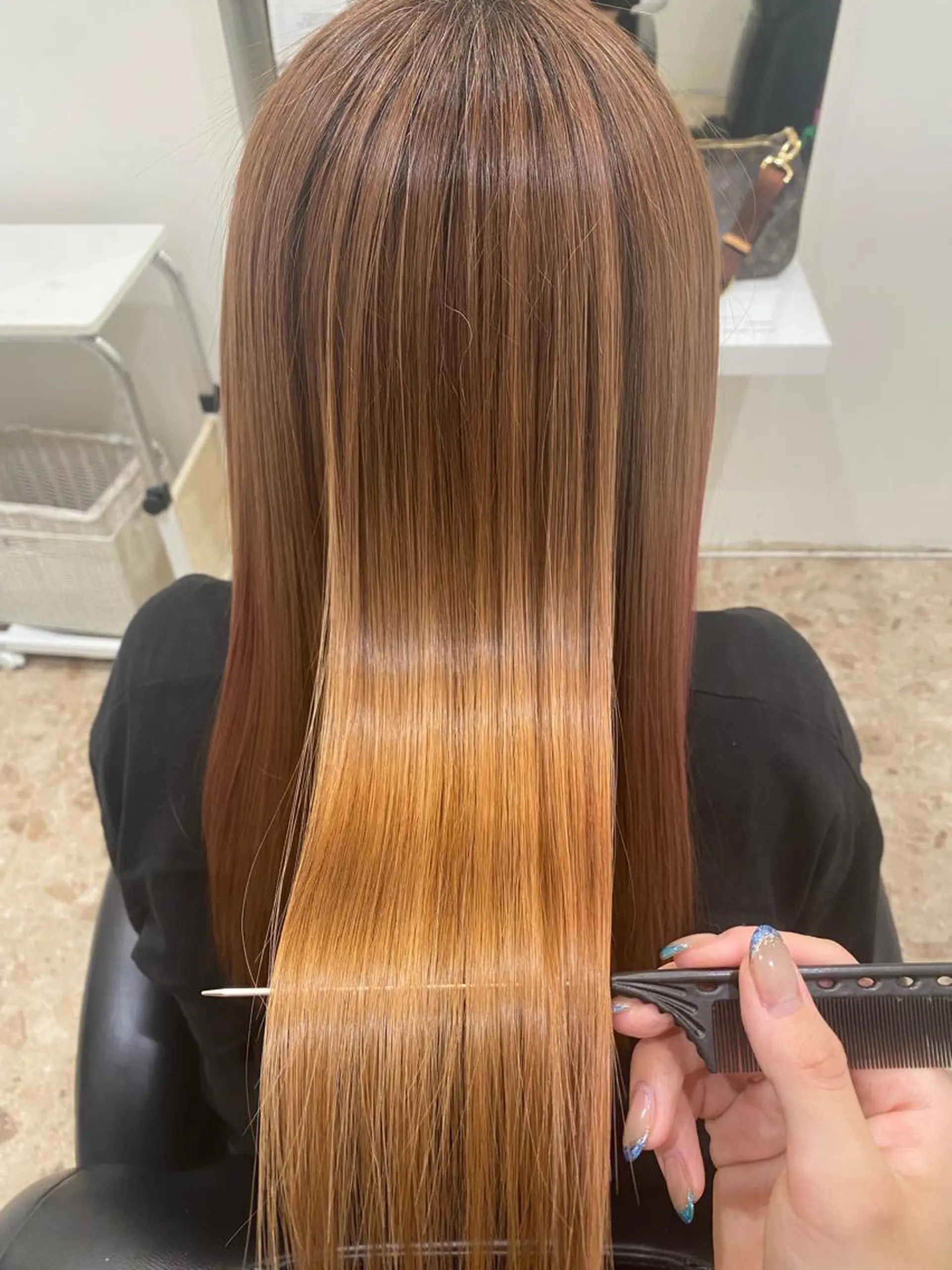 ロング カラー ベージュカラー ブリーチ ケアブリーチ カシス 透明感カラー EA所属・KAMIYU 💎❄️のマツエク・マツパデザイン