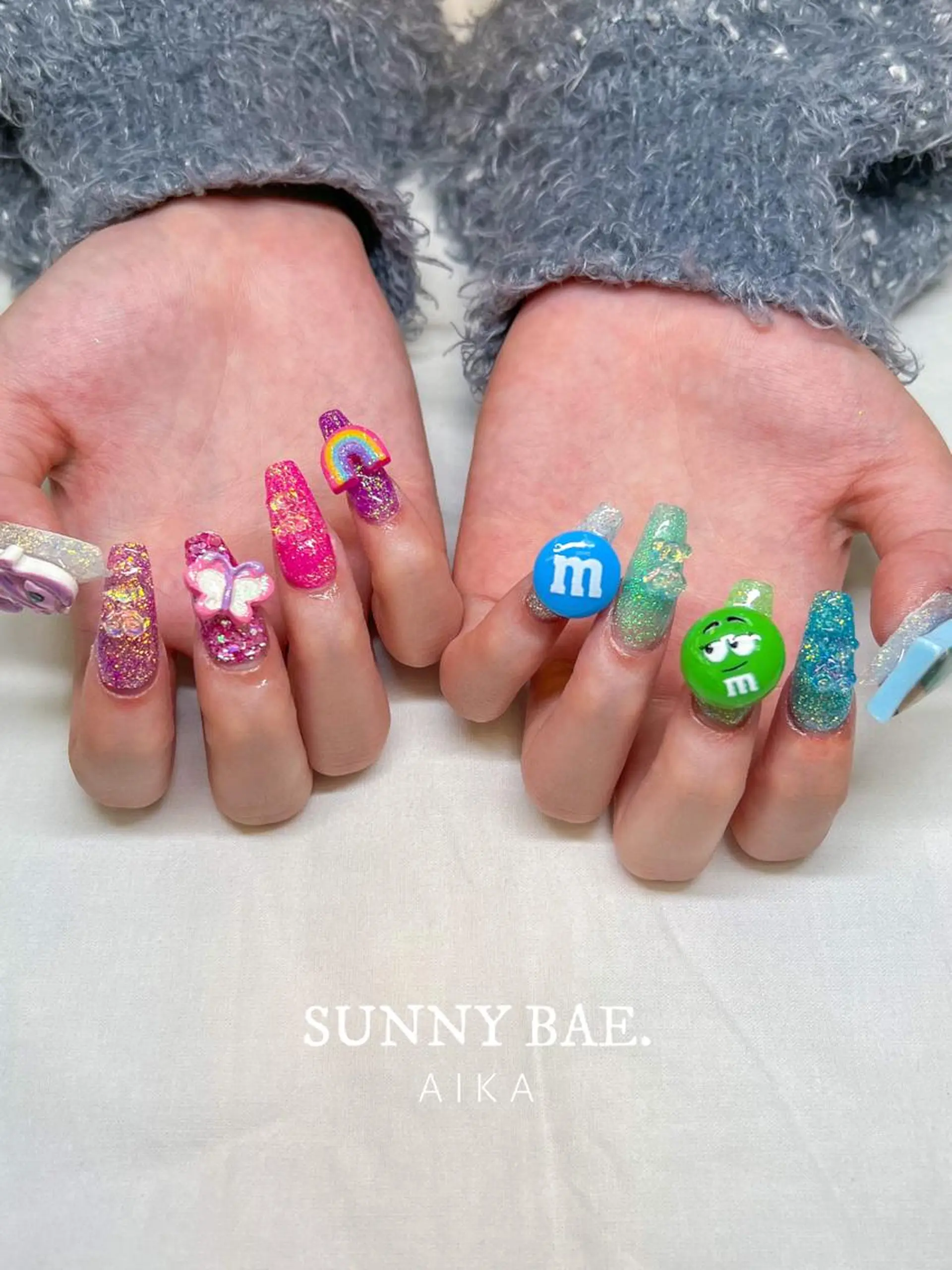 ロング ネイル ロング アートネイル キラキラネイル ロングネイル スカルプネイル SUNNY BAE.所属・Made By AIKAのネイルデザイン