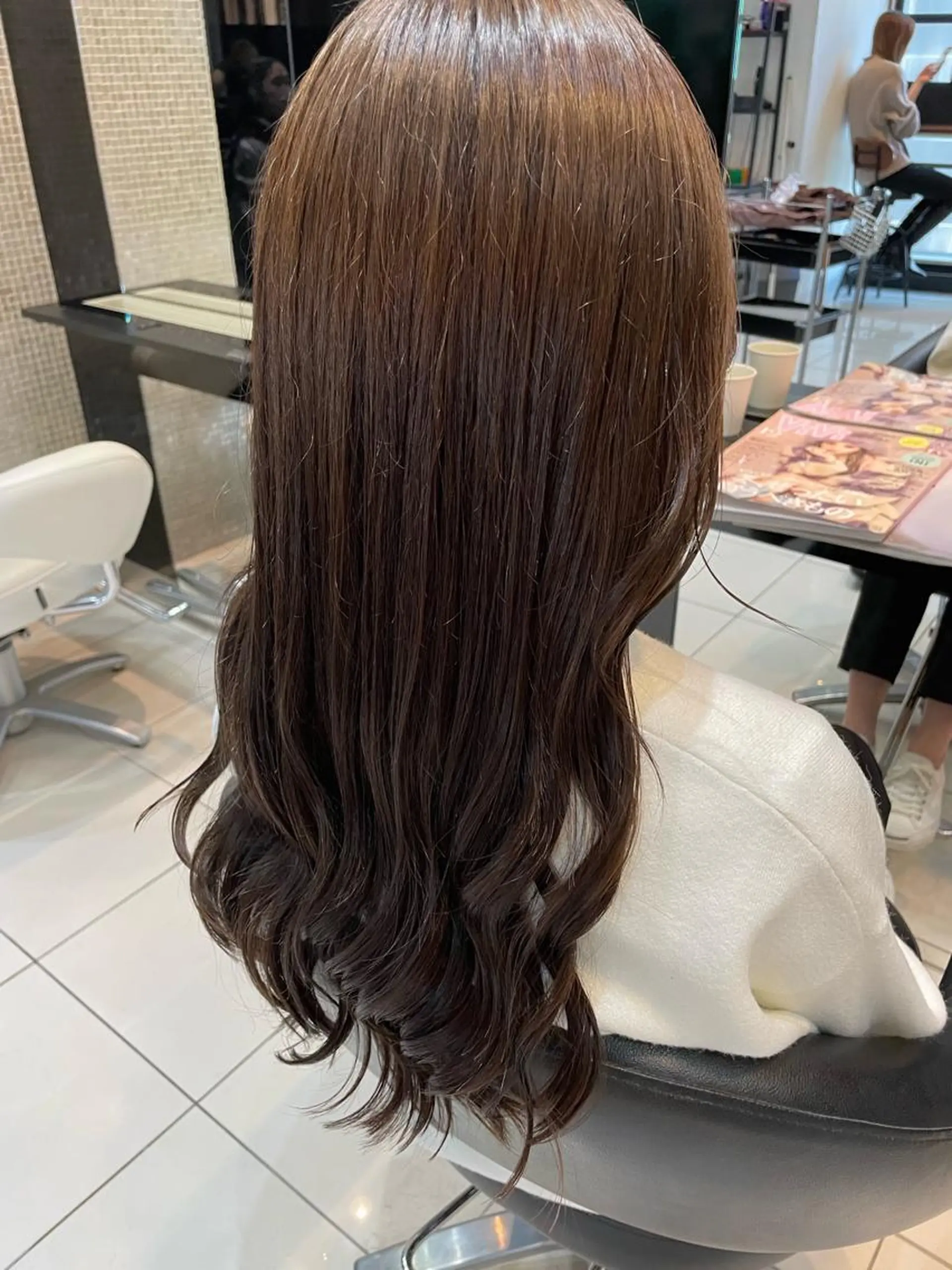 セミロング カラー 女性リピ90%🍨 🩷佐藤みずきのヘアスタイル