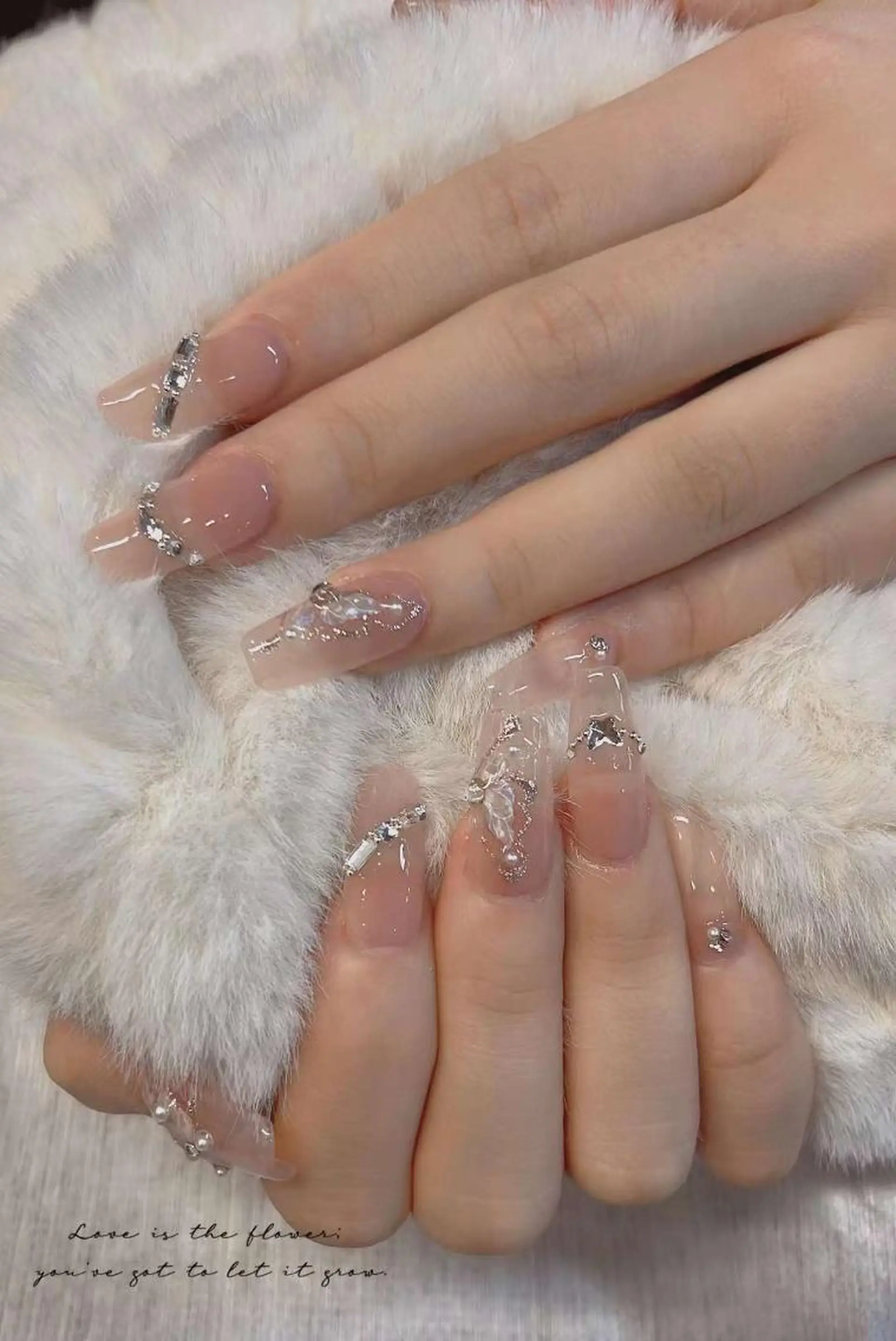 ネイル VIVIAN エイのネイルデザイン