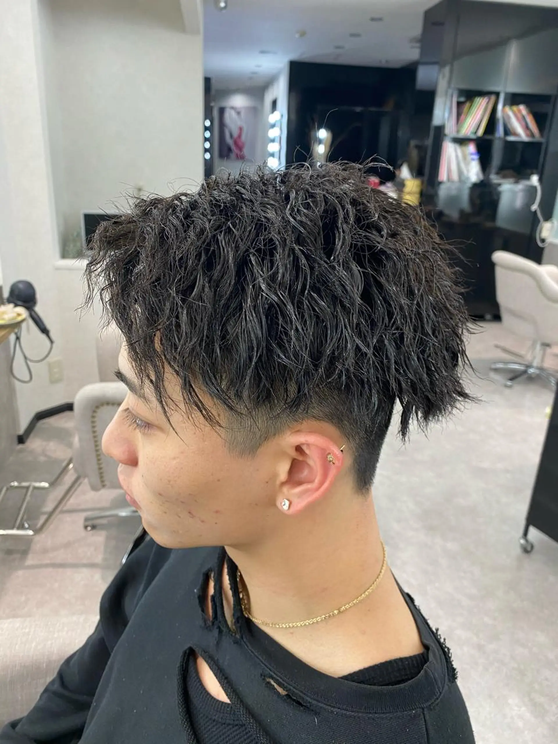 パーマ メンズ メンズパーマ メンズツイストパーマ ツイストパーマ Lond strada 心斎橋所属・🍀小川大輔🍀 ボブ/ブリーチ🥇のヘアスタイル