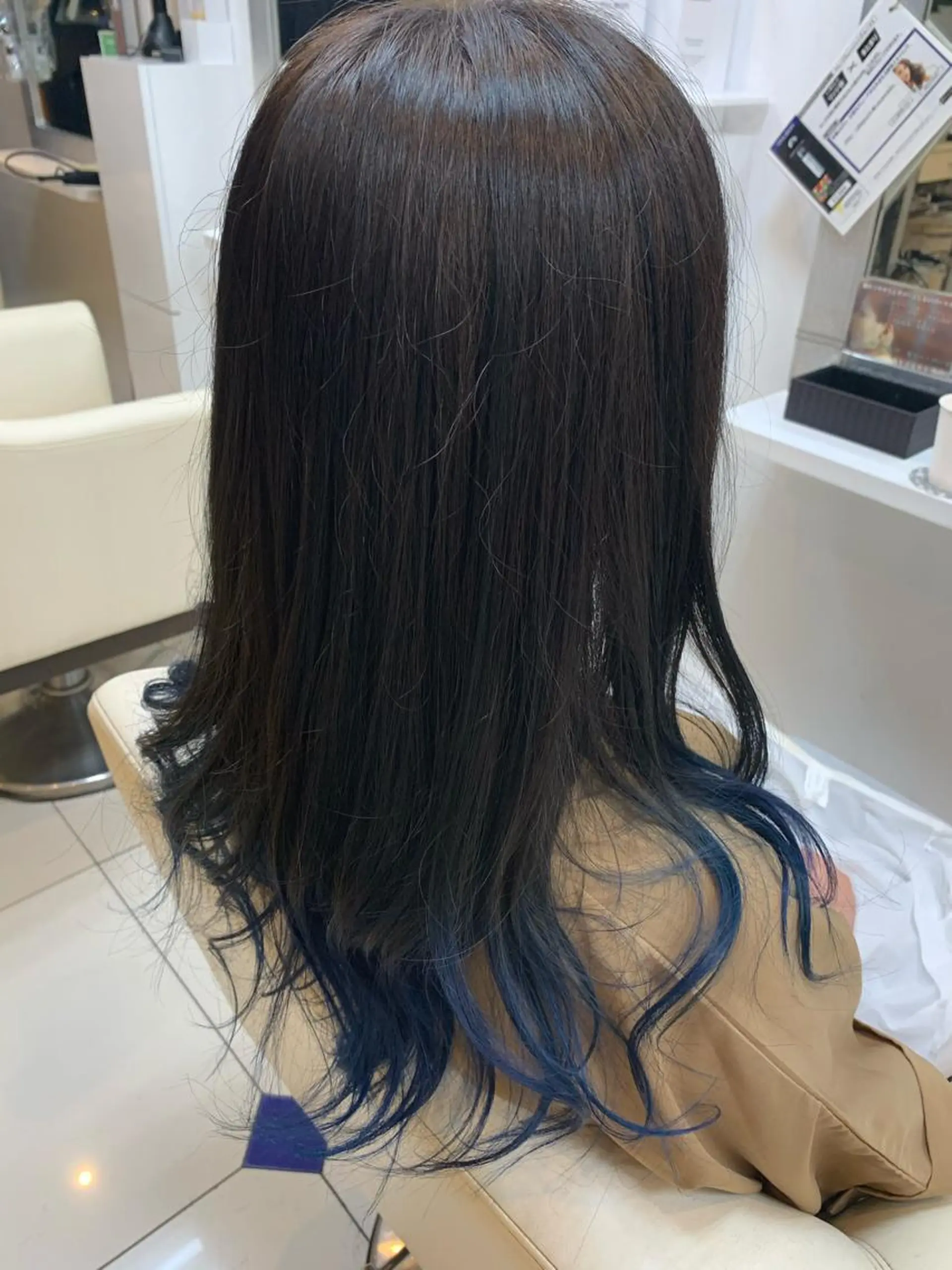 セミロング カラー グラデーションカラー ヘアケアベースウィズ所属・柳川 玲也のヘアスタイル