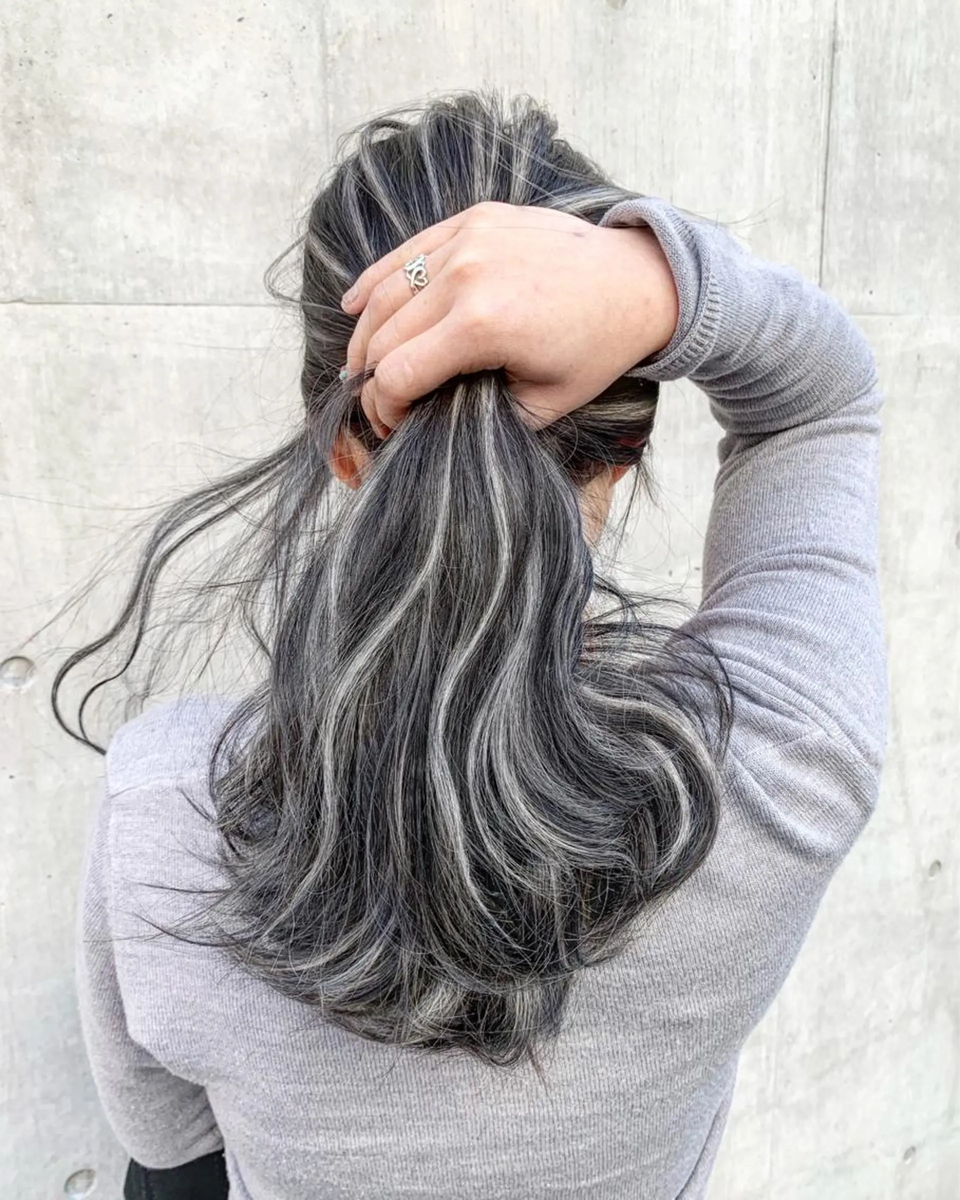 セミロング カラー ヘアアレンジ ハイライトカラー ハイライト ヘアカラー トリートメント ヘッドスパ 🌿海外Style・ KOHEIのヘアスタイル