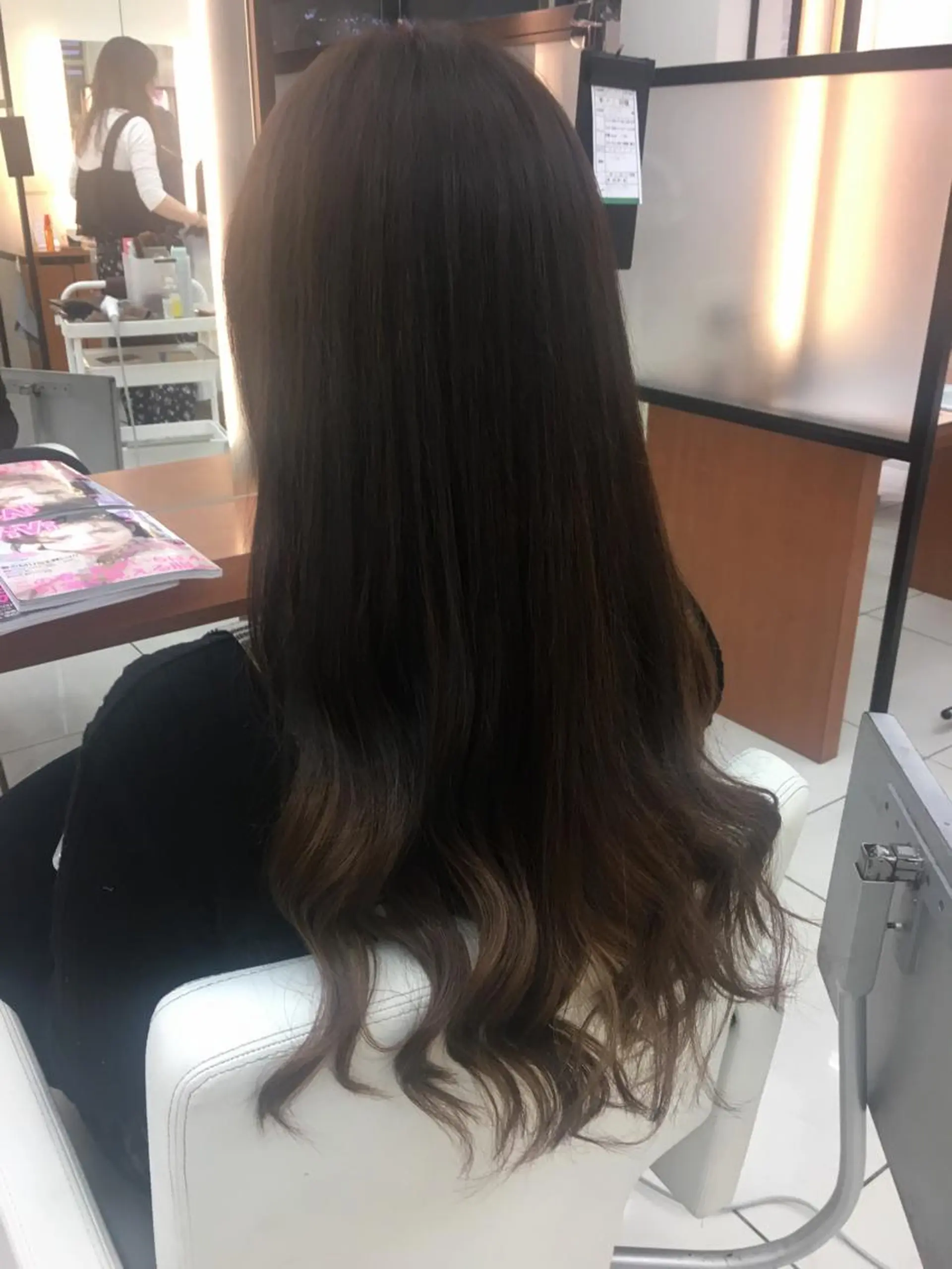 カラー バレイヤージュ イルミナカラー カット ヘアカラー N° jillva ♦️川端裕司♦️のヘアスタイル
