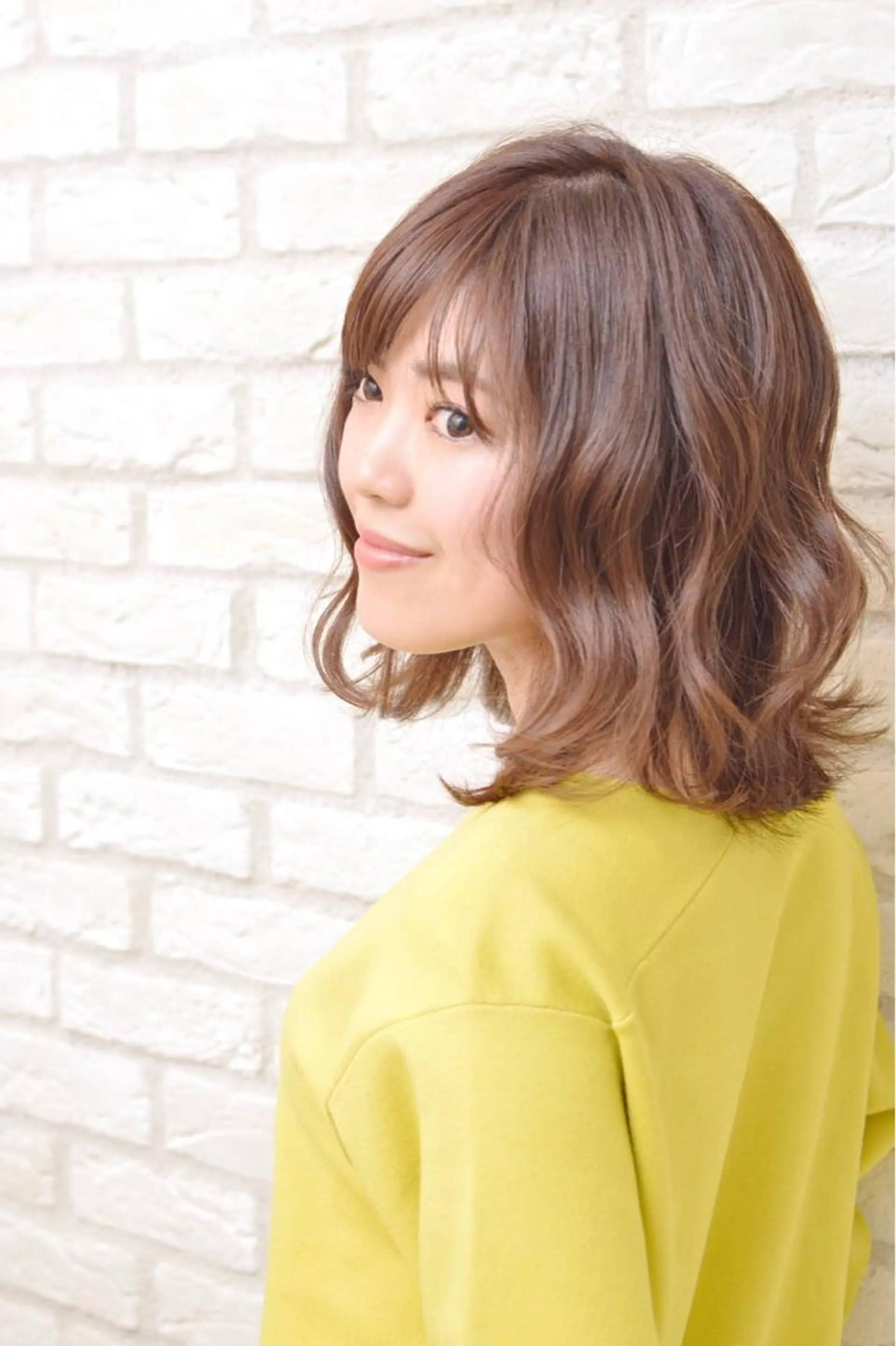 ミディアム カラー パーマ 清水 有実子のヘアスタイル