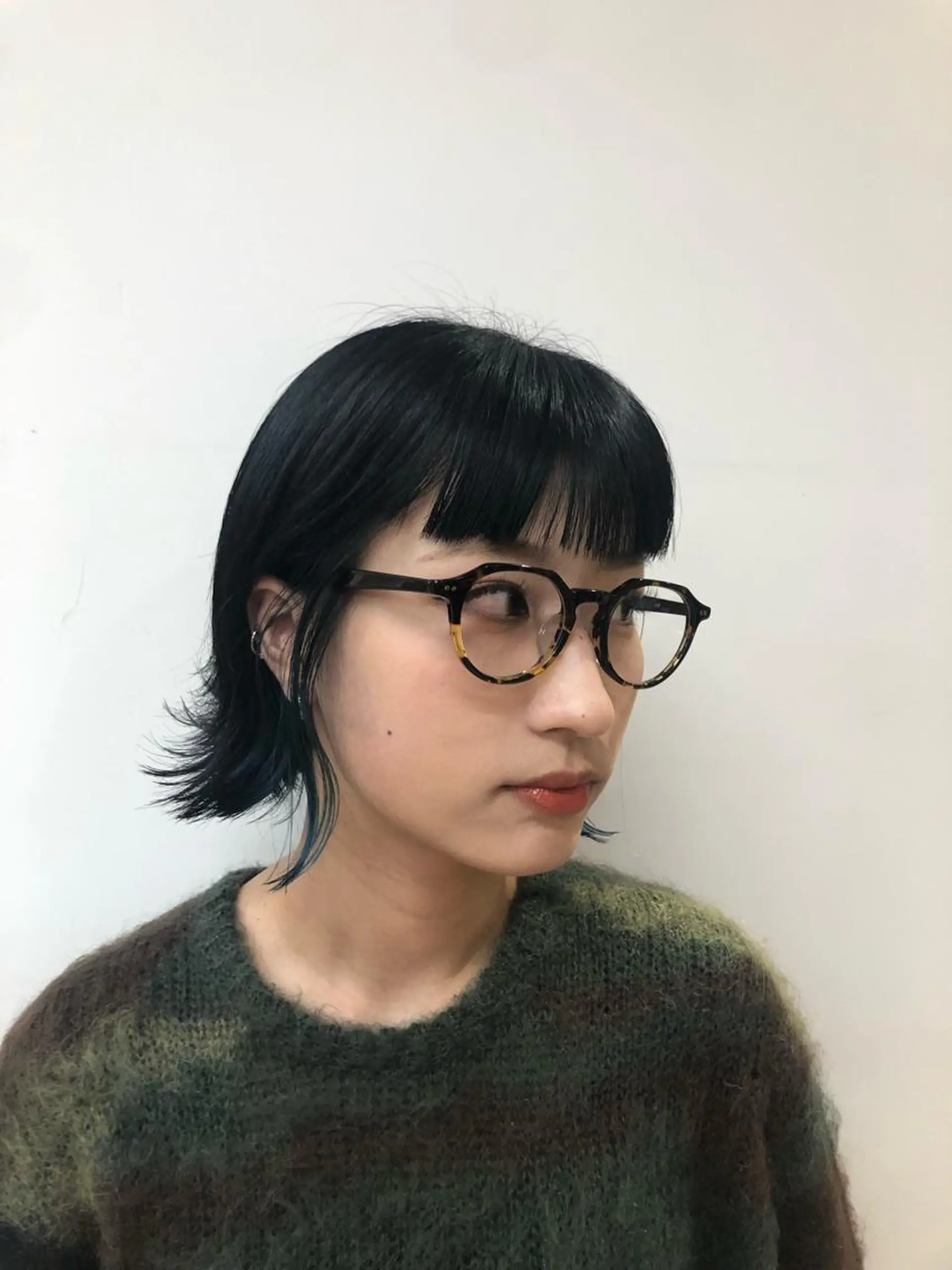 ショート カラー イヤリングカラー dogstar小林諒 レイヤー/パーマのヘアスタイル