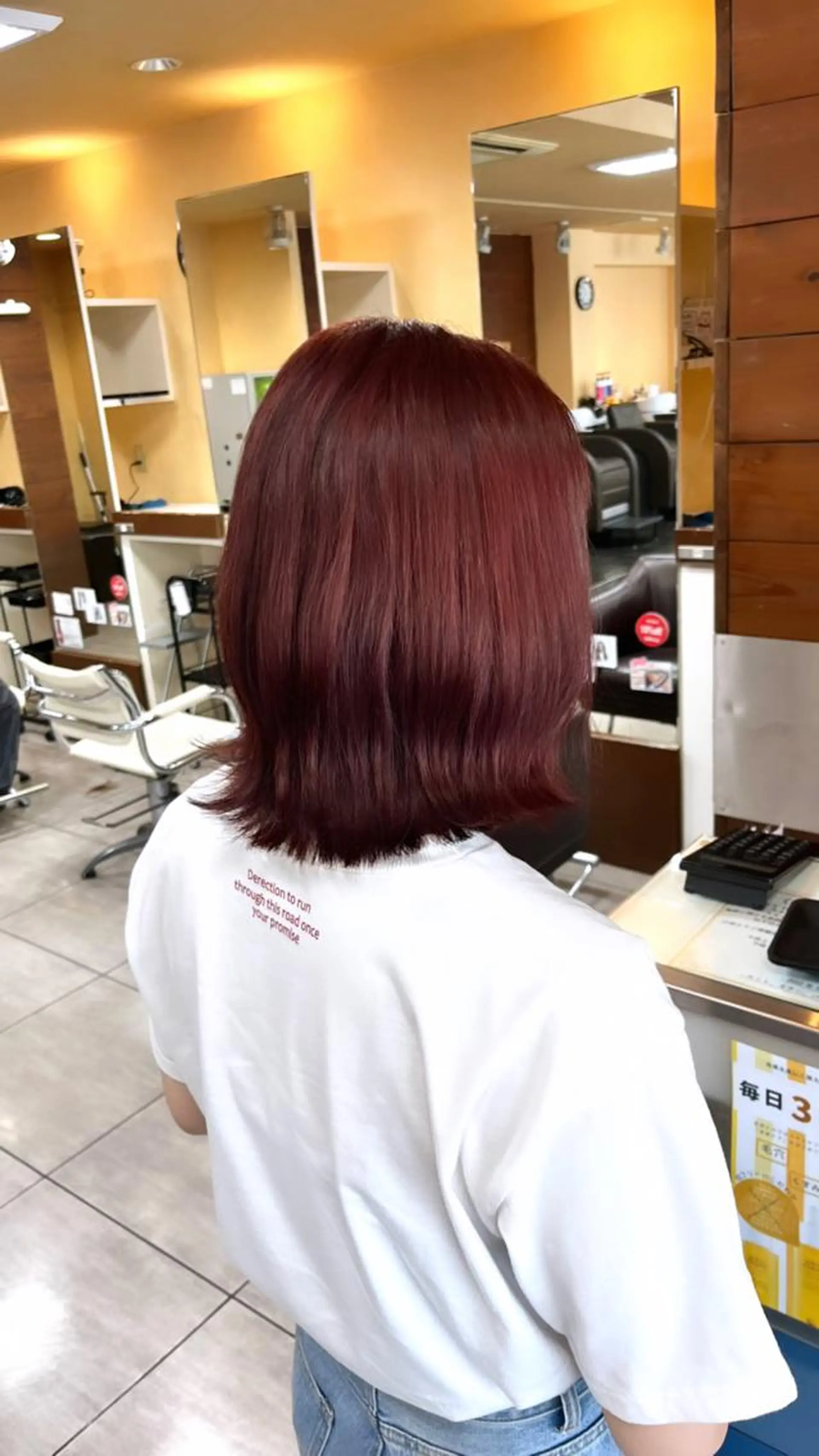 ミディアム カラー ヘアアレンジ ヘアカラー トリートメント インナー×縮毛矯正 ピンクカラー澤井里菜のヘアスタイル
