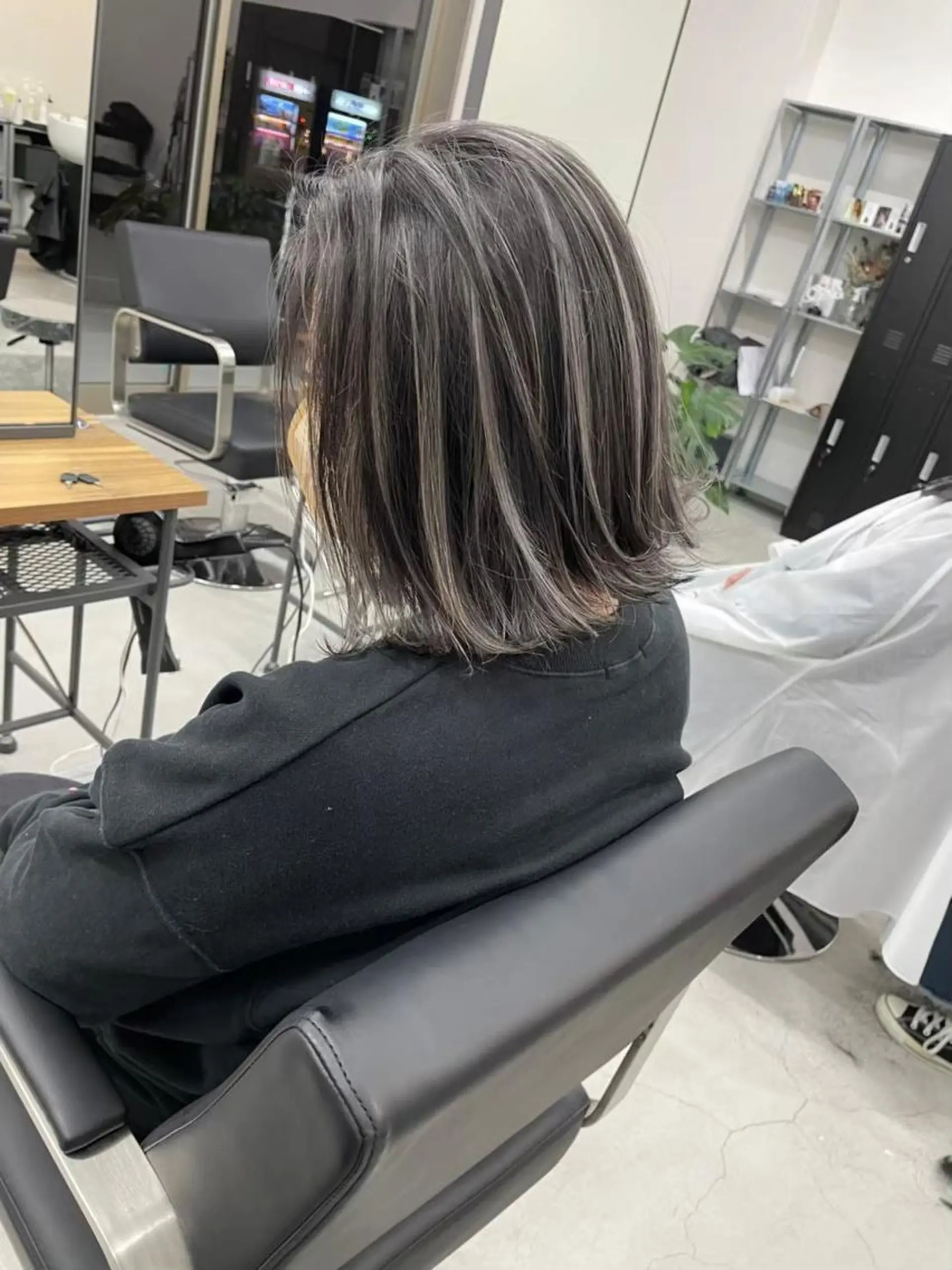 カラー キッズ アイブロウ メンズ マツエク・マツパ ヘアアレンジ ネイル ロング ショートボブ メンズバレイヤージュ メンズブリーチ メンズハイライト メンズハイトーン ケアカラーデザイナー 心斎橋/加山のヘアスタイル