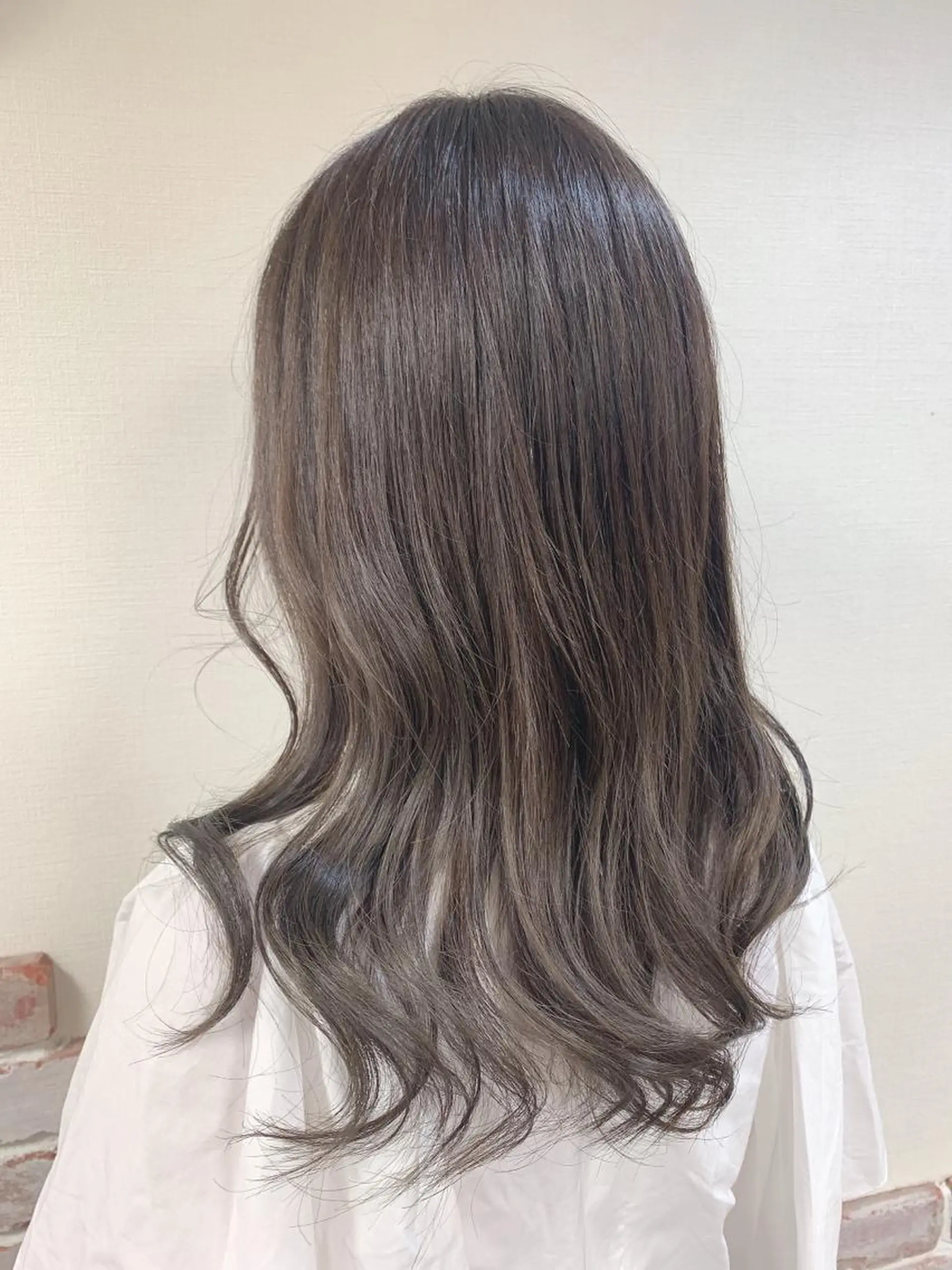 ミディアム アッシュ 髪質改善 ヘアカラー 【髪質改善特化】 新宿/縮毛矯正/セラのヘアスタイル