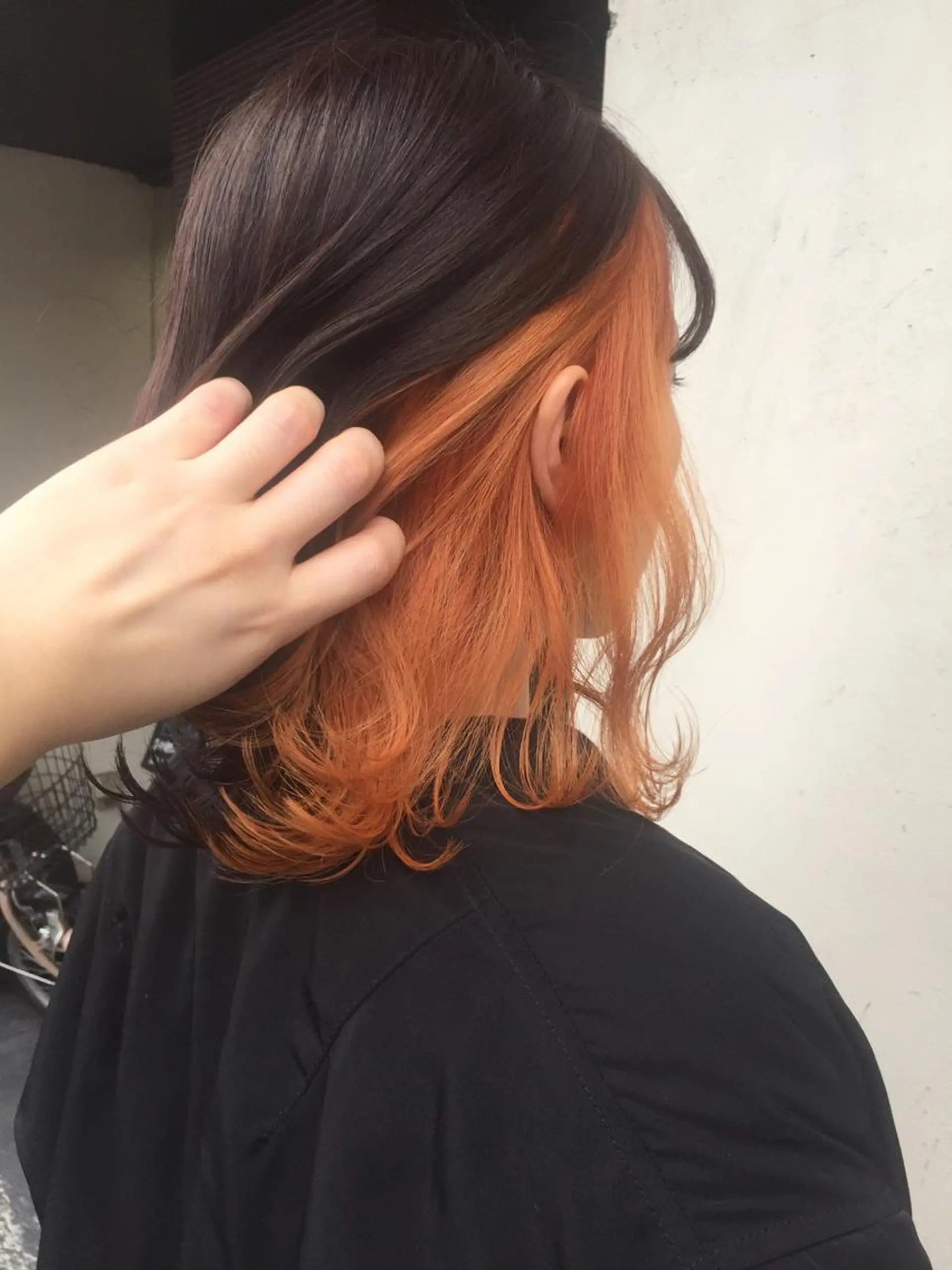 ミディアム カラー ベージュカラー ブリーチ インナーカラー オレンジ ヘアカラー トリートメント 髪質改善/痛ませ ないカラー/西村航大のヘアスタイル
