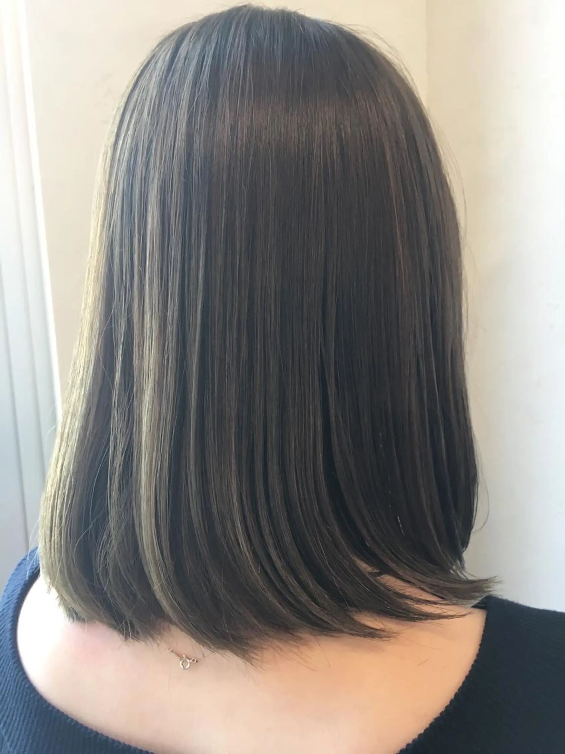 セミロング カラー アッシュ ベージュカラー TOWA 野村　コウダイのヘアスタイル