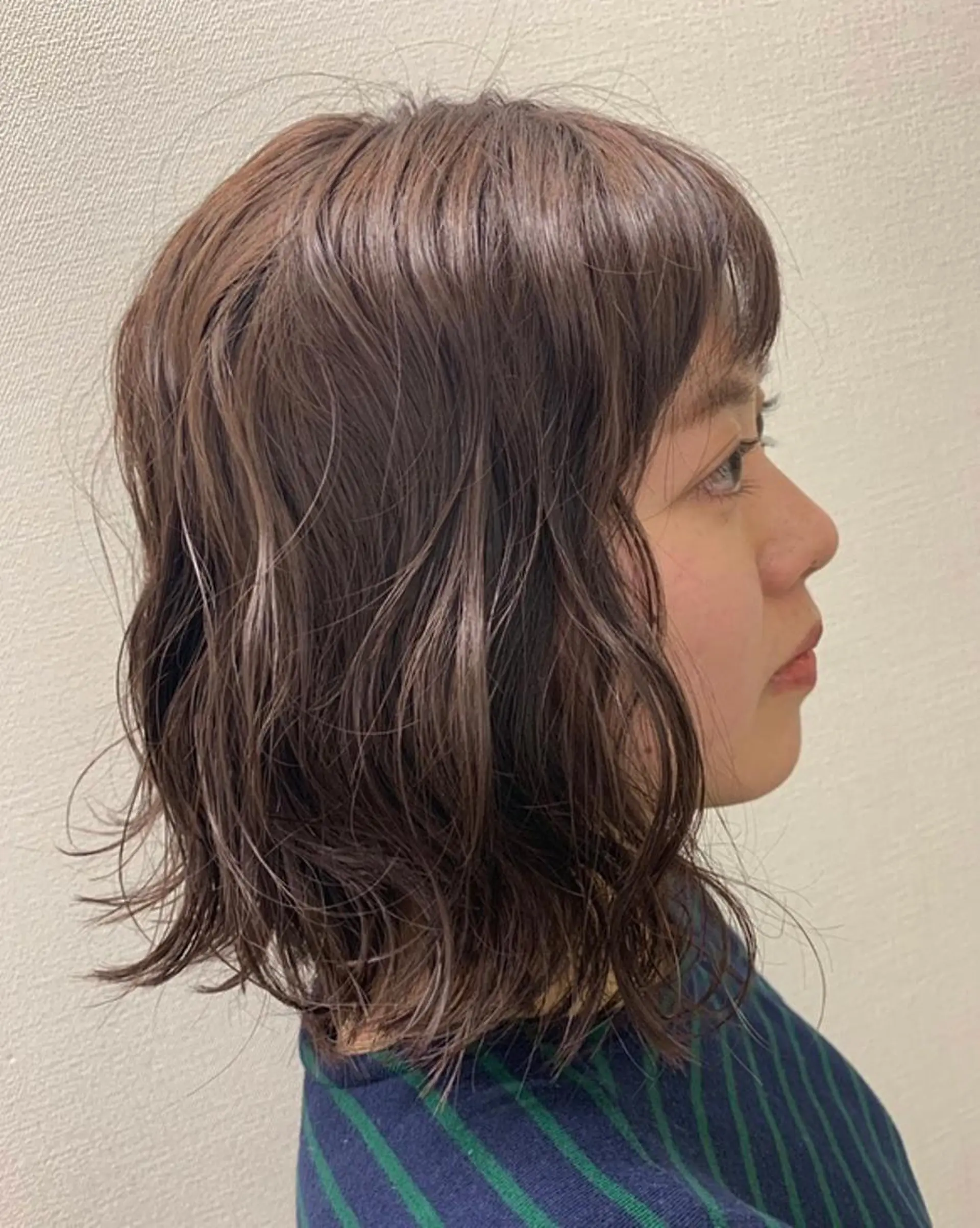 ミディアム ピンクブラウン ヘアカラー 袴田 伊代のヘアスタイル