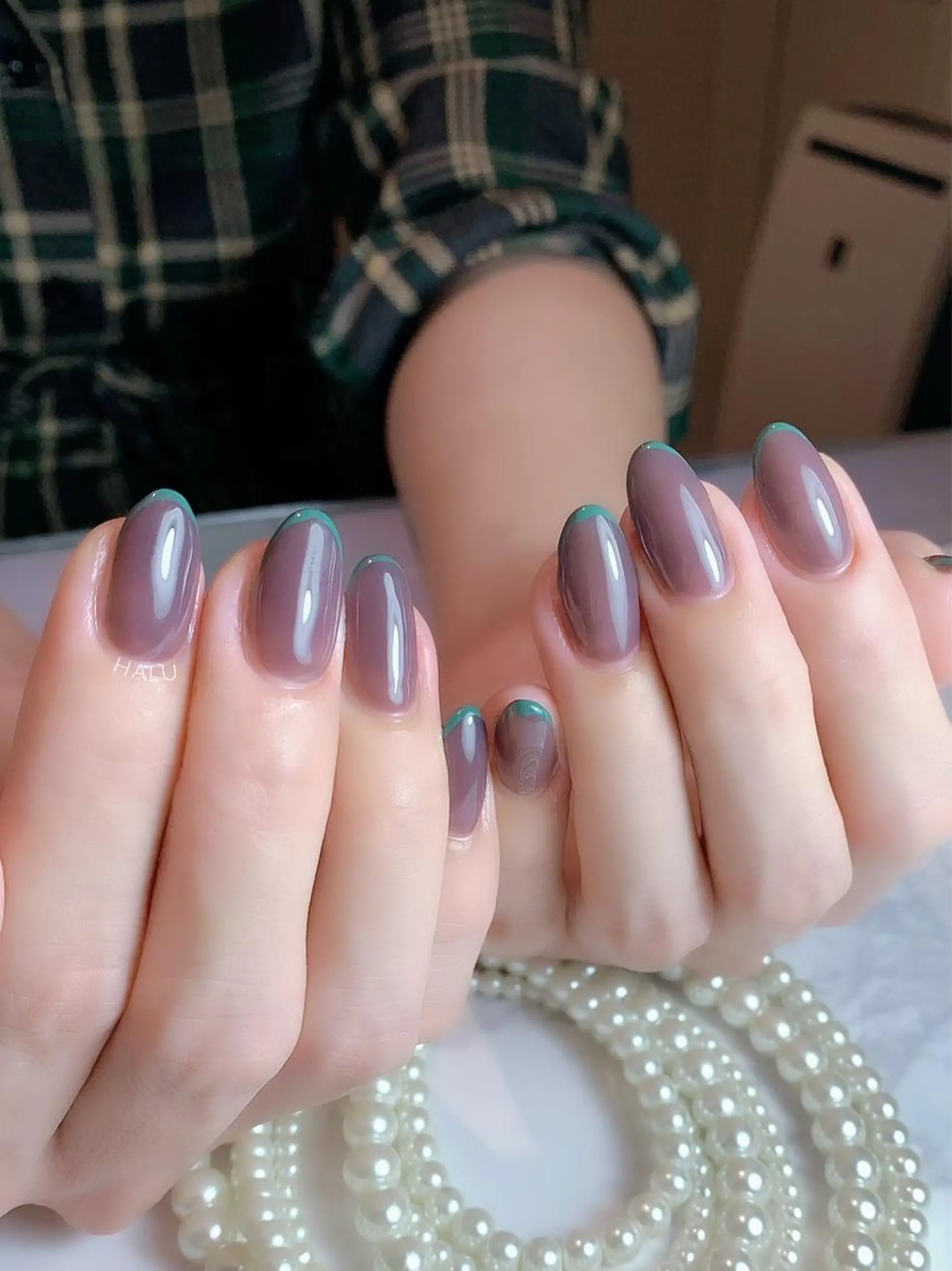 ネイル フレンチネイル グリーン HALU ハルのネイルデザイン