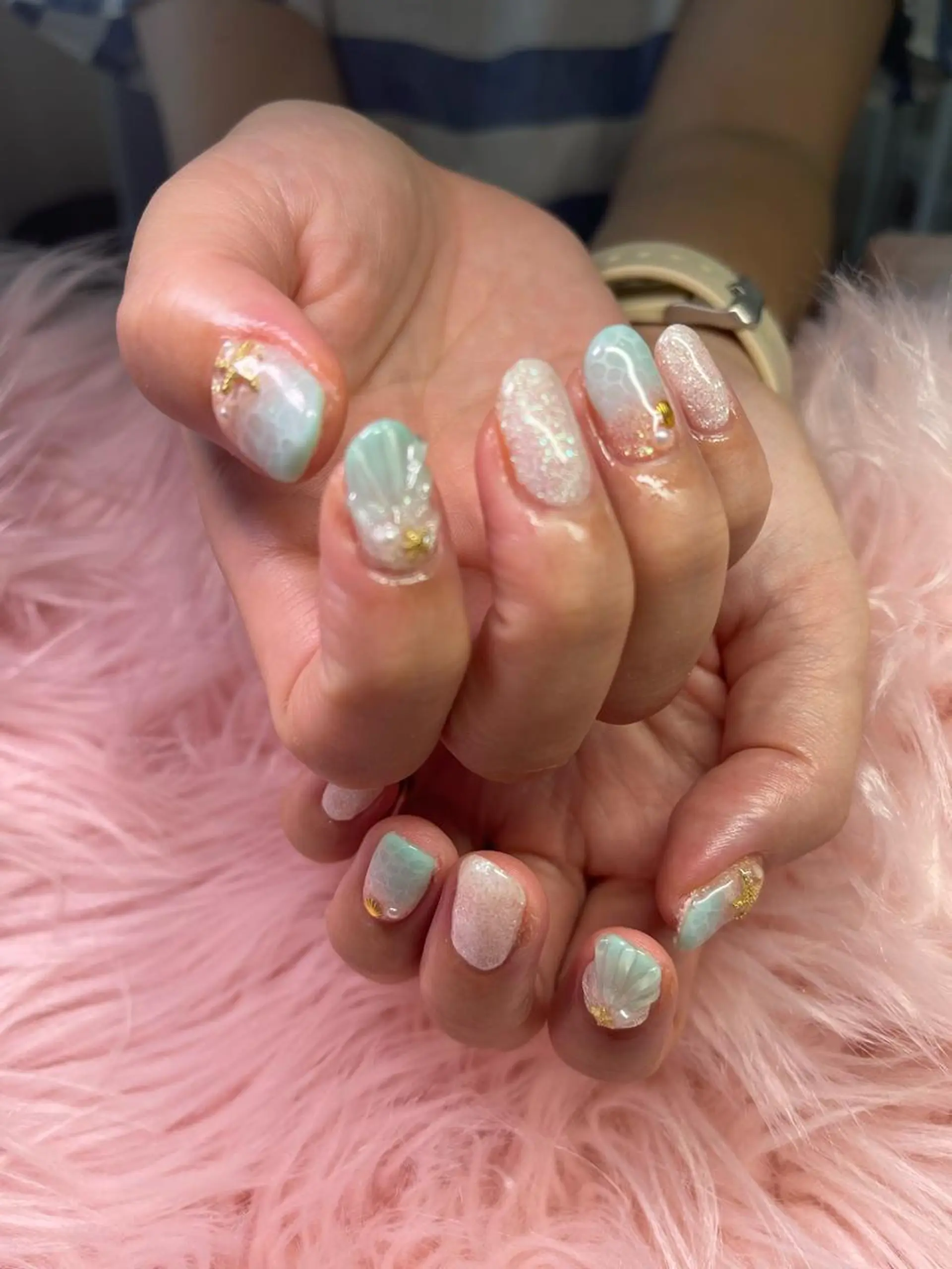 ネイル グリーン ネイルサロンキュアイスト所属・キュアイスト アコパラジェル調布のネイルデザイン