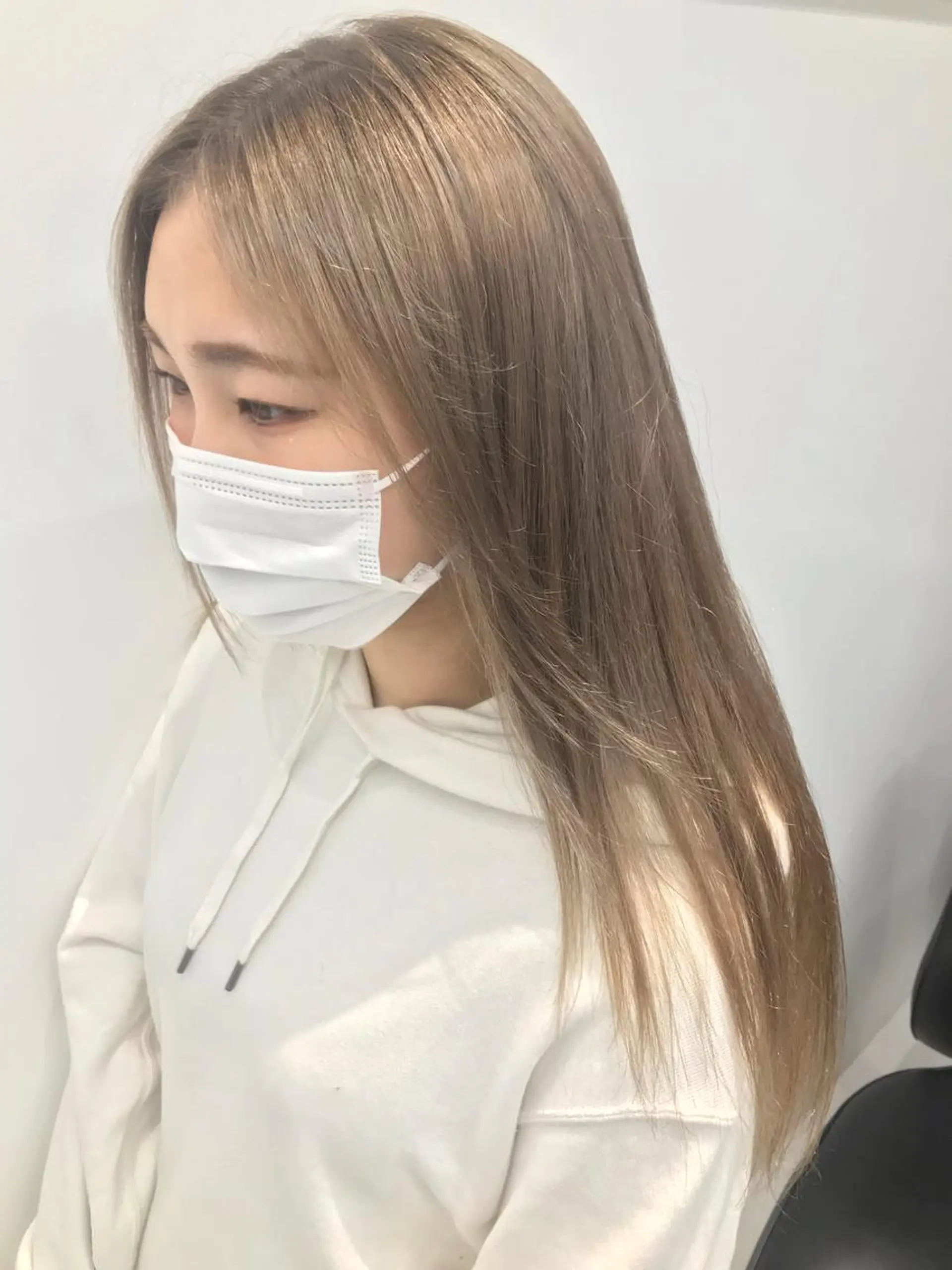 ロング カラー ブリーチ konno shoのヘアスタイル