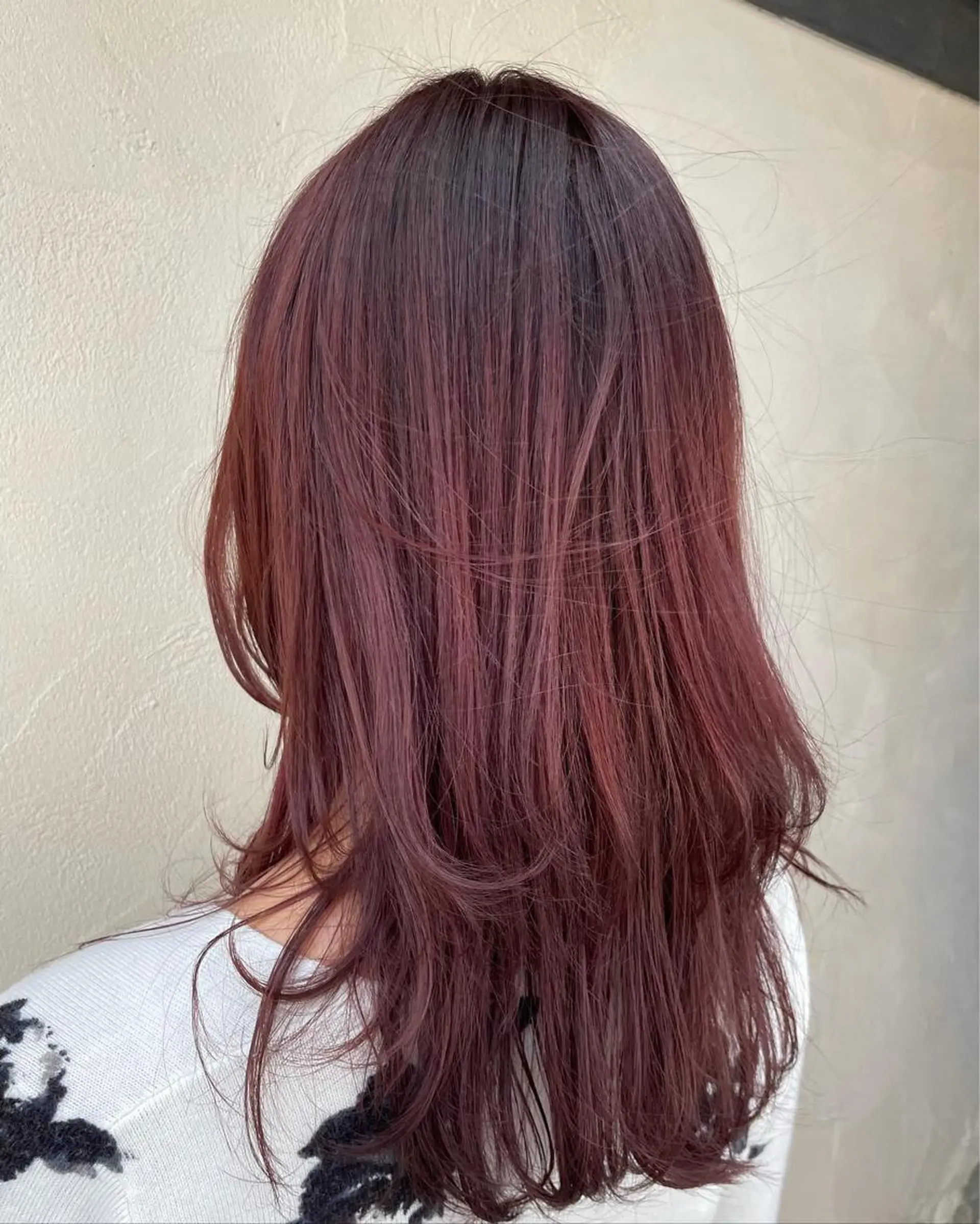 セミロング カラー ブルーカラー ブラウンカラー ダークブラウン ピンクカラー ローズカラー ヘアカラー トリートメント 足立 悠輔のヘアスタイル