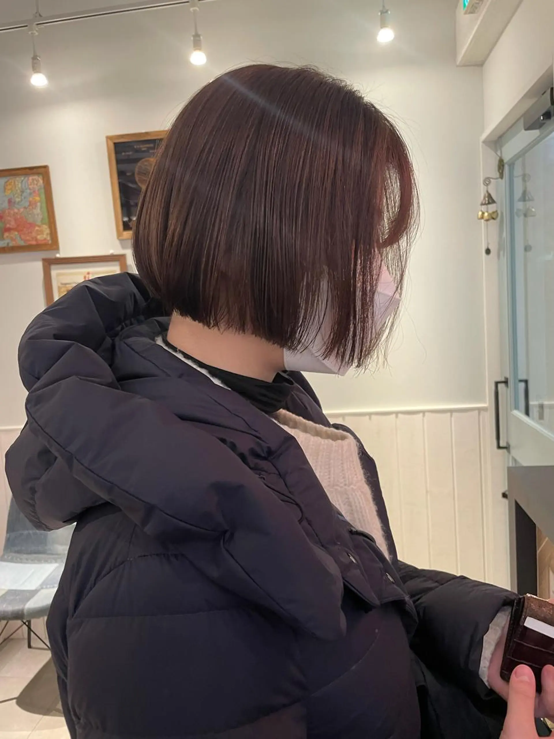 ショート カラー グレージュ ヘアカラー トリートメント ケアブリーチ/ エクステ/レイヤーのヘアスタイル