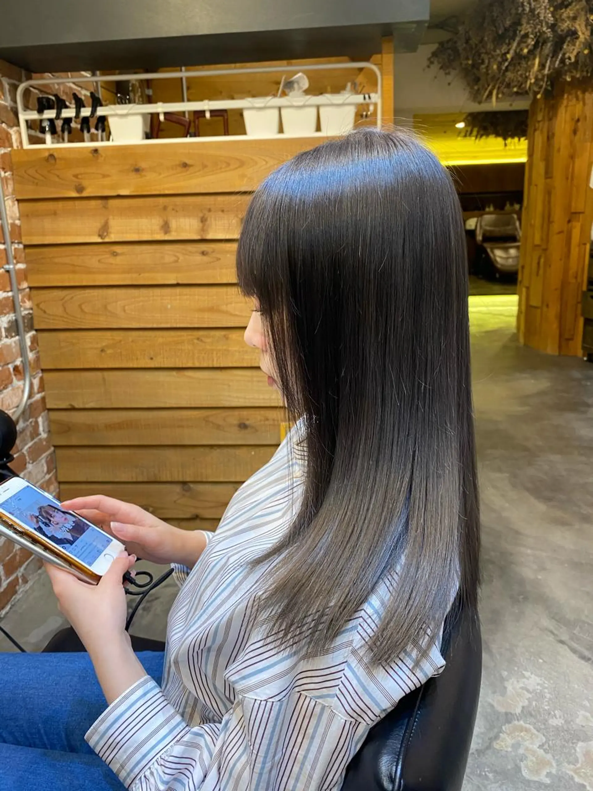 セミロング カラー 吉田 光佑のヘアスタイル