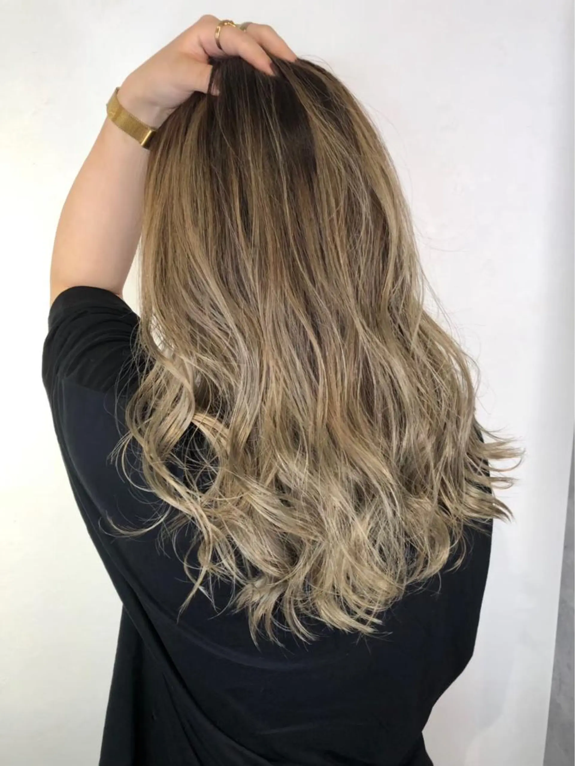 セミロング カラー _WHITE 高槻のヘアスタイル