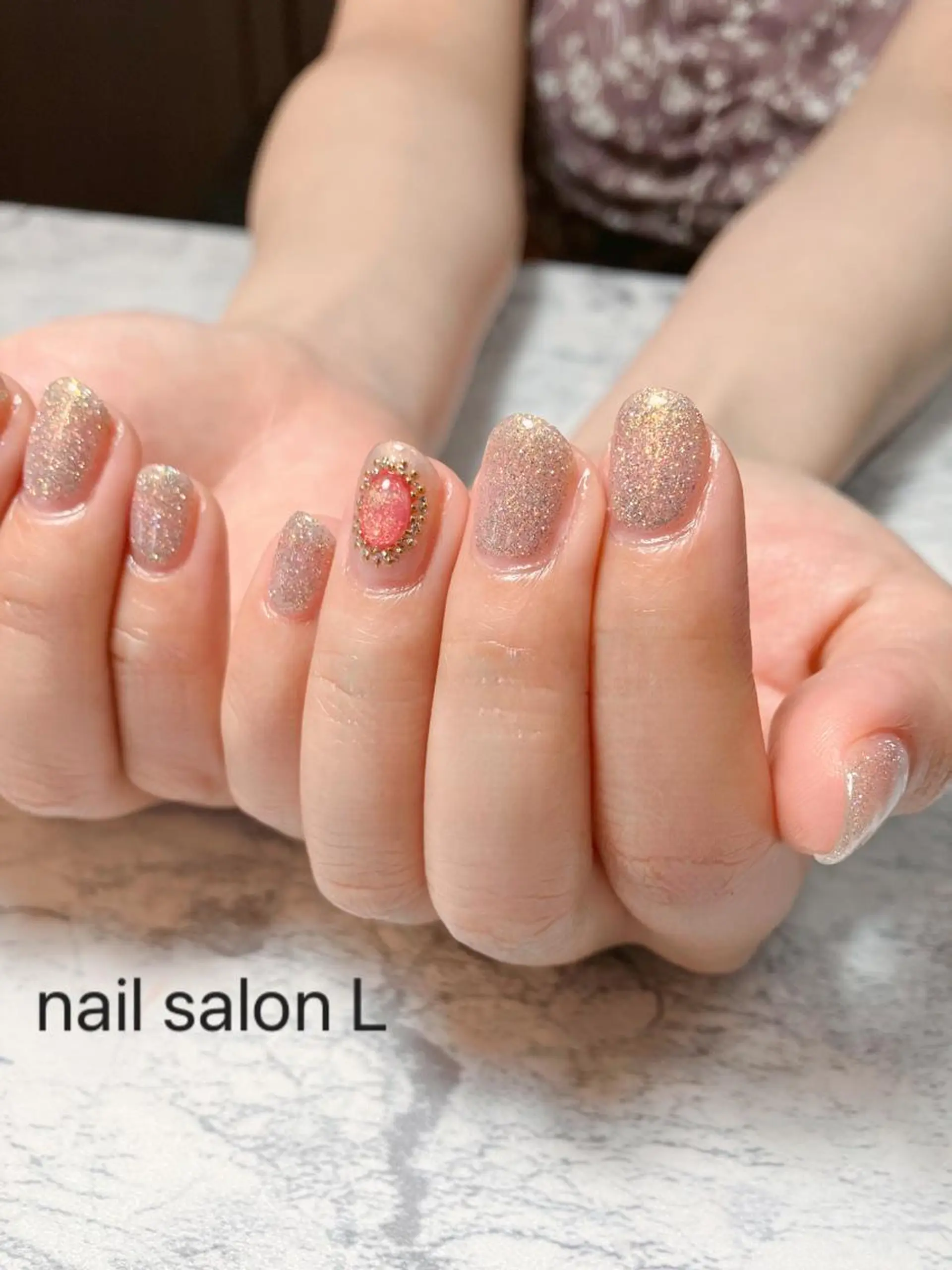 ネイル フラッシュネイル ゴールド ピンク 吉川市 ネイルサロンLのネイルデザイン