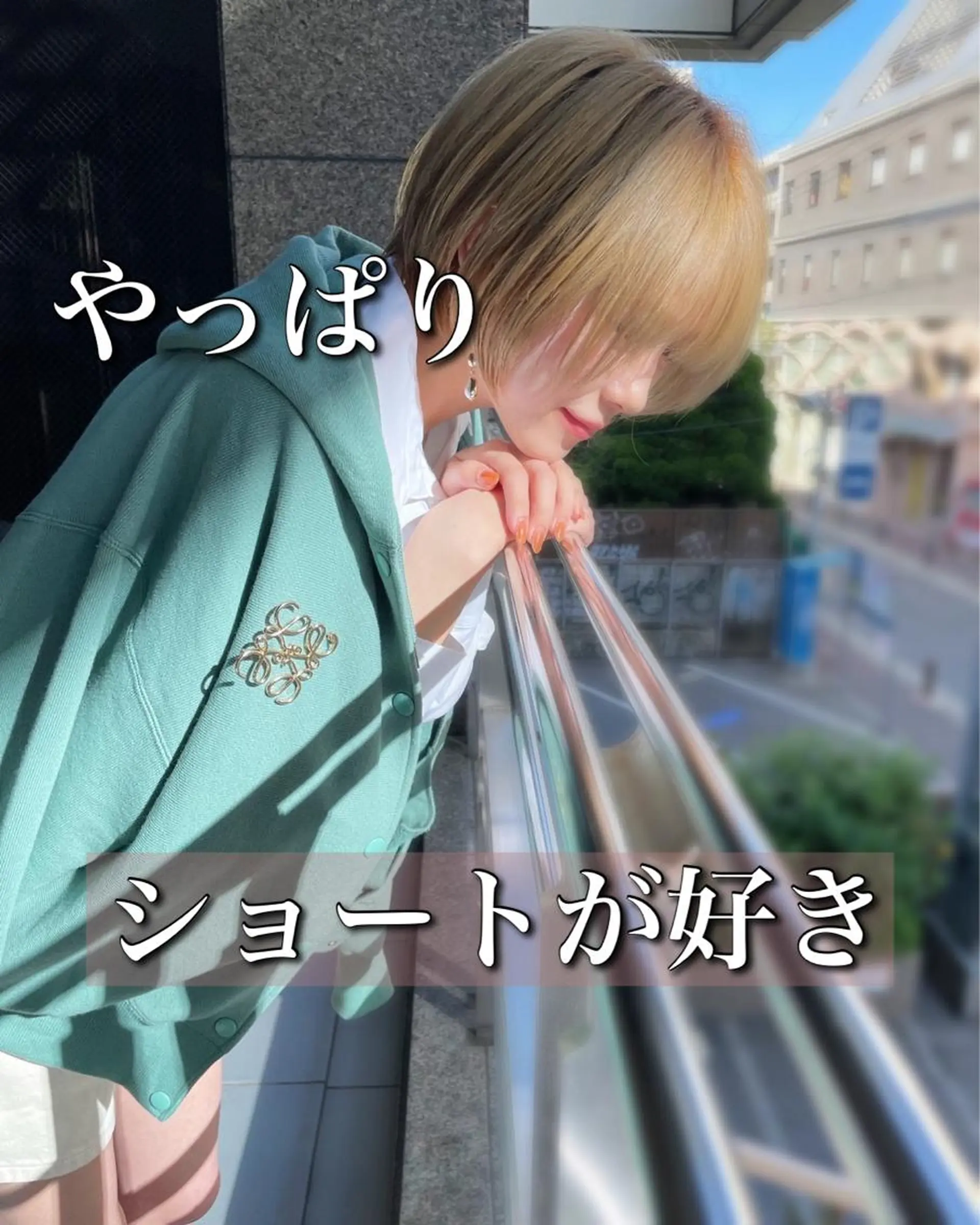 ショート カラー ショートボブ ブルーカラー ボブ 顔周りカット ショートヘア ハイトーンヘア れおん🌙のヘアスタイル