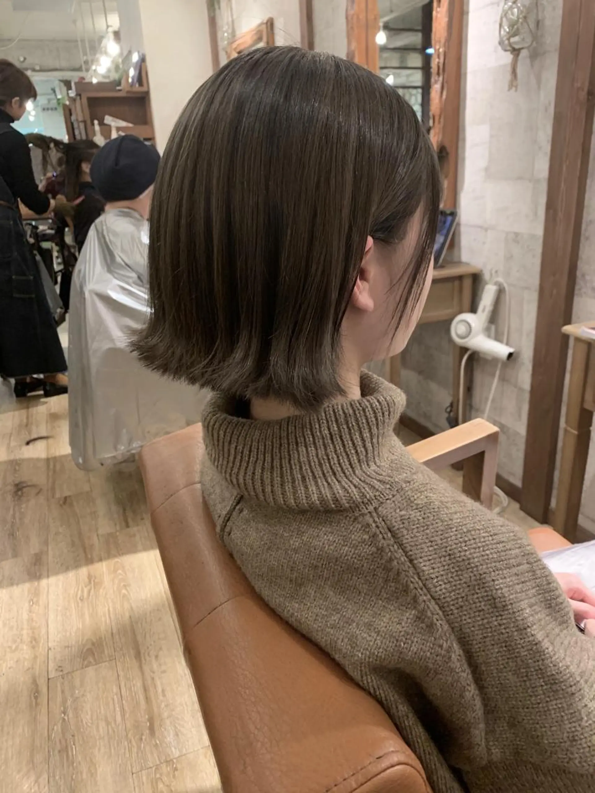 ショート カラー ベージュカラー 透明感カラー イルミナカラー SALOWIN(サロウィン)広島並木通り所属・田村和範/似合わせ カラー/髪質改善のヘアスタイル