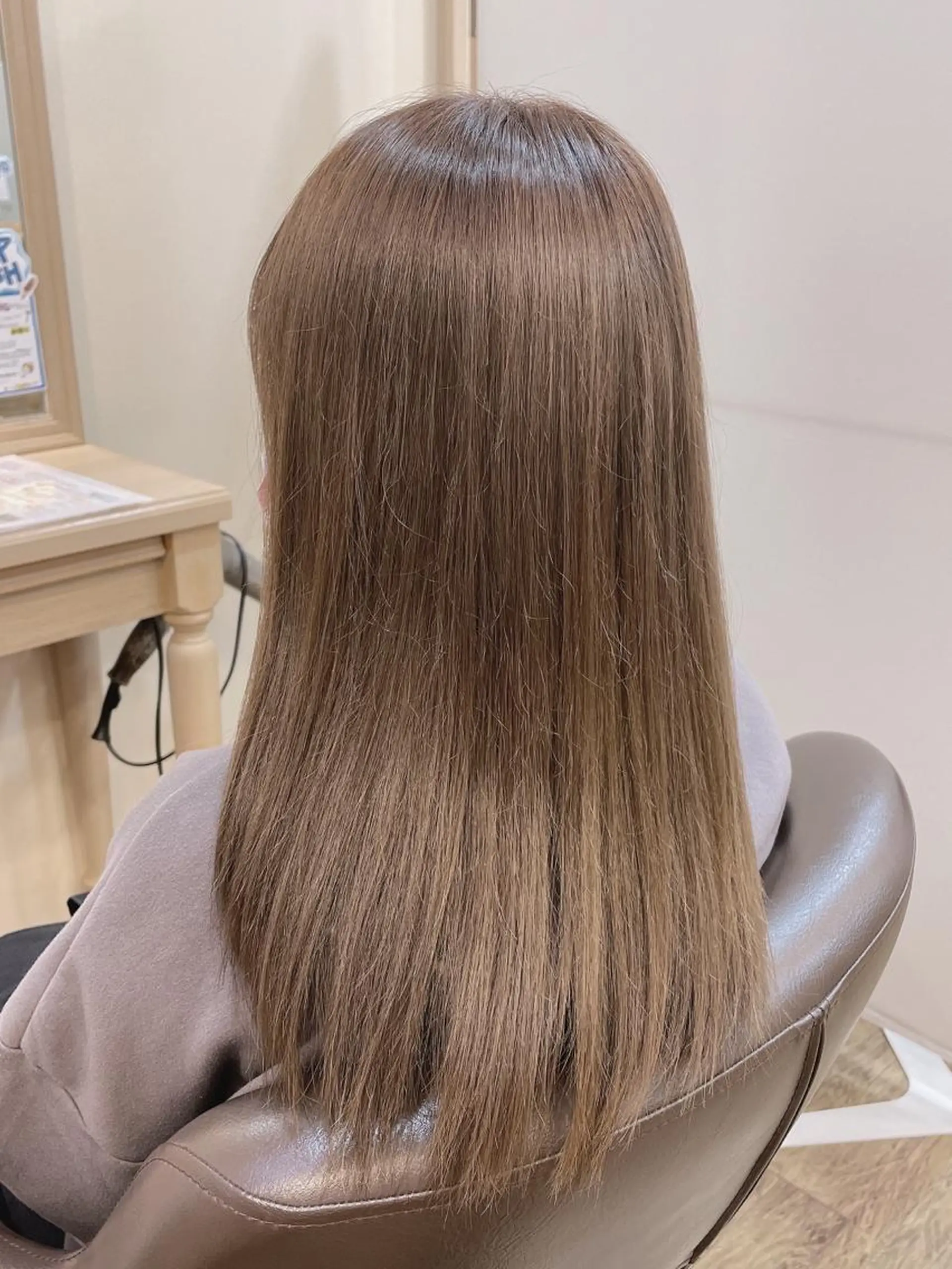 セミロング カラー ベージュカラー ブリーチ ケアブリーチ ミルクティーベージュ 尚平 40代からの 髪質改善専門のその他イメージ