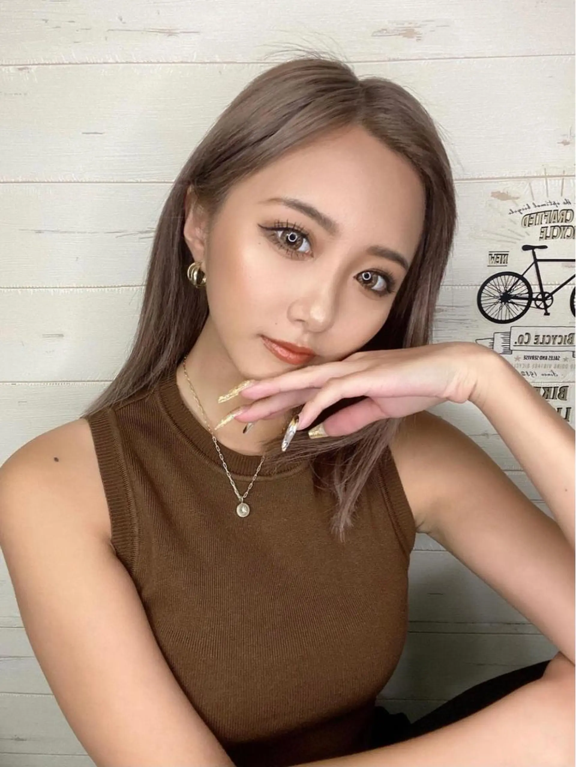 セミロング カラー ヘアカラー トリートメント SALOWIN新宿三丁目EAST6F所属・糸川 伸樹のヘアスタイル