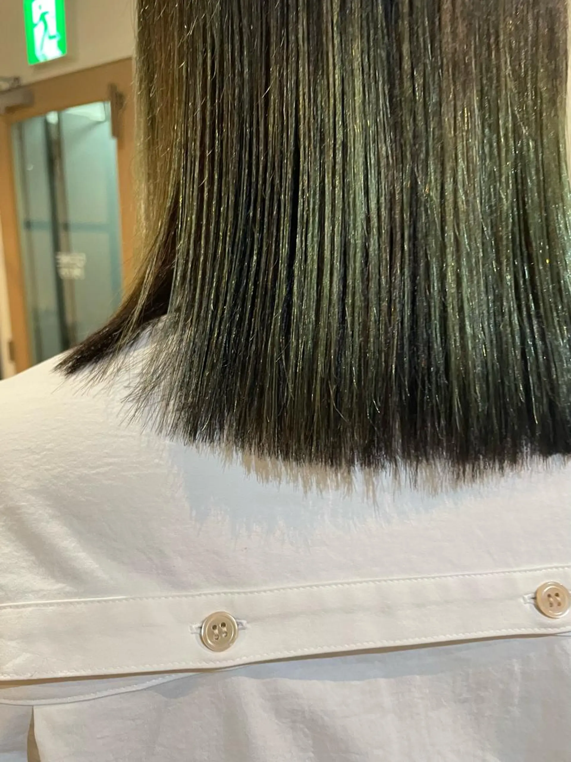 セミロング カラー ヘアアレンジ デザインカラー REONA🪽✨ 日常に馴染む髪🫧のヘアスタイル