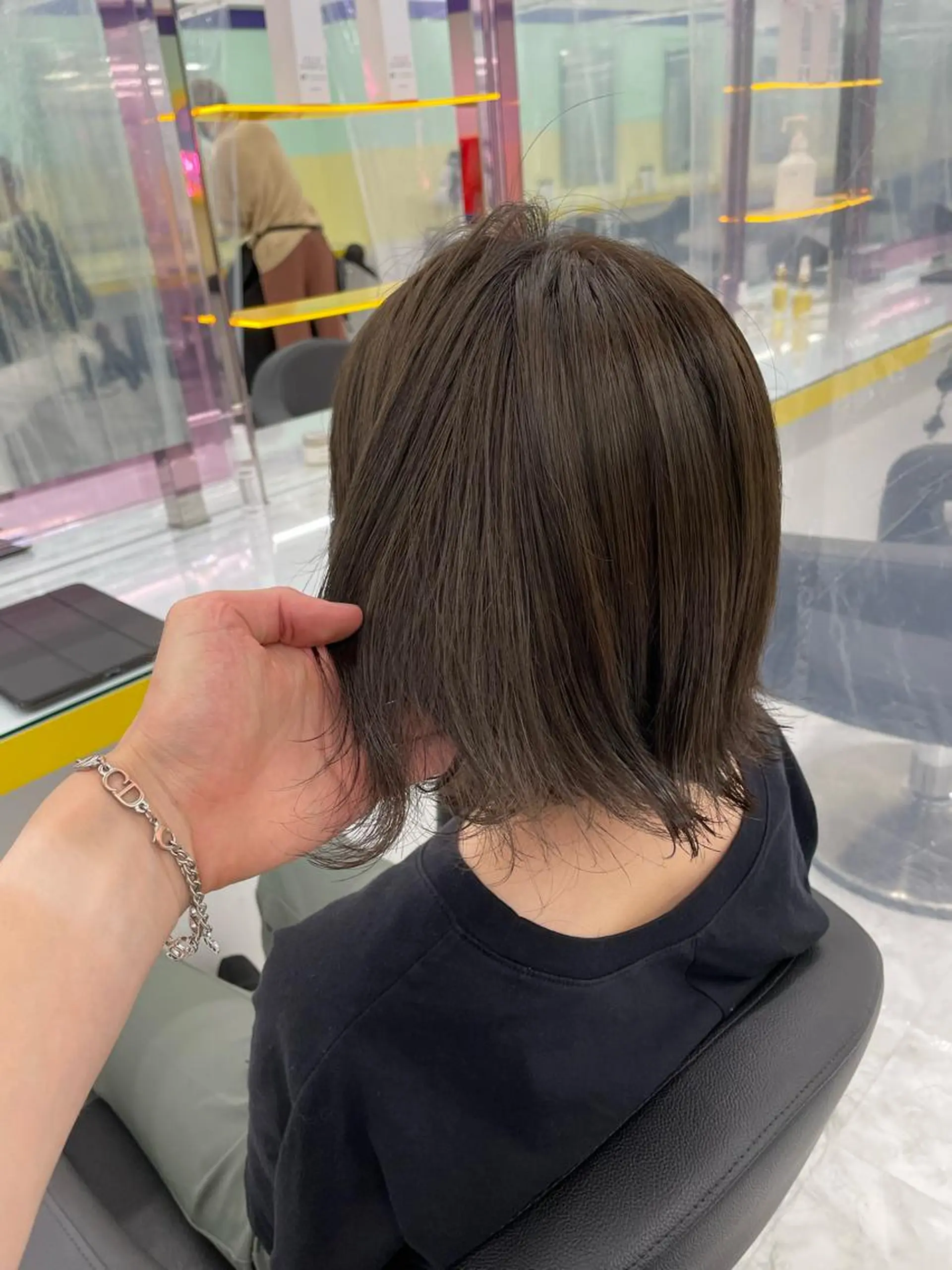 ミディアム カラー パーマ ヘアアレンジ ネイル マツエク・マツパ 韓国風ベージュ🤎 赤みなし🌿横浜🤎のヘアスタイル