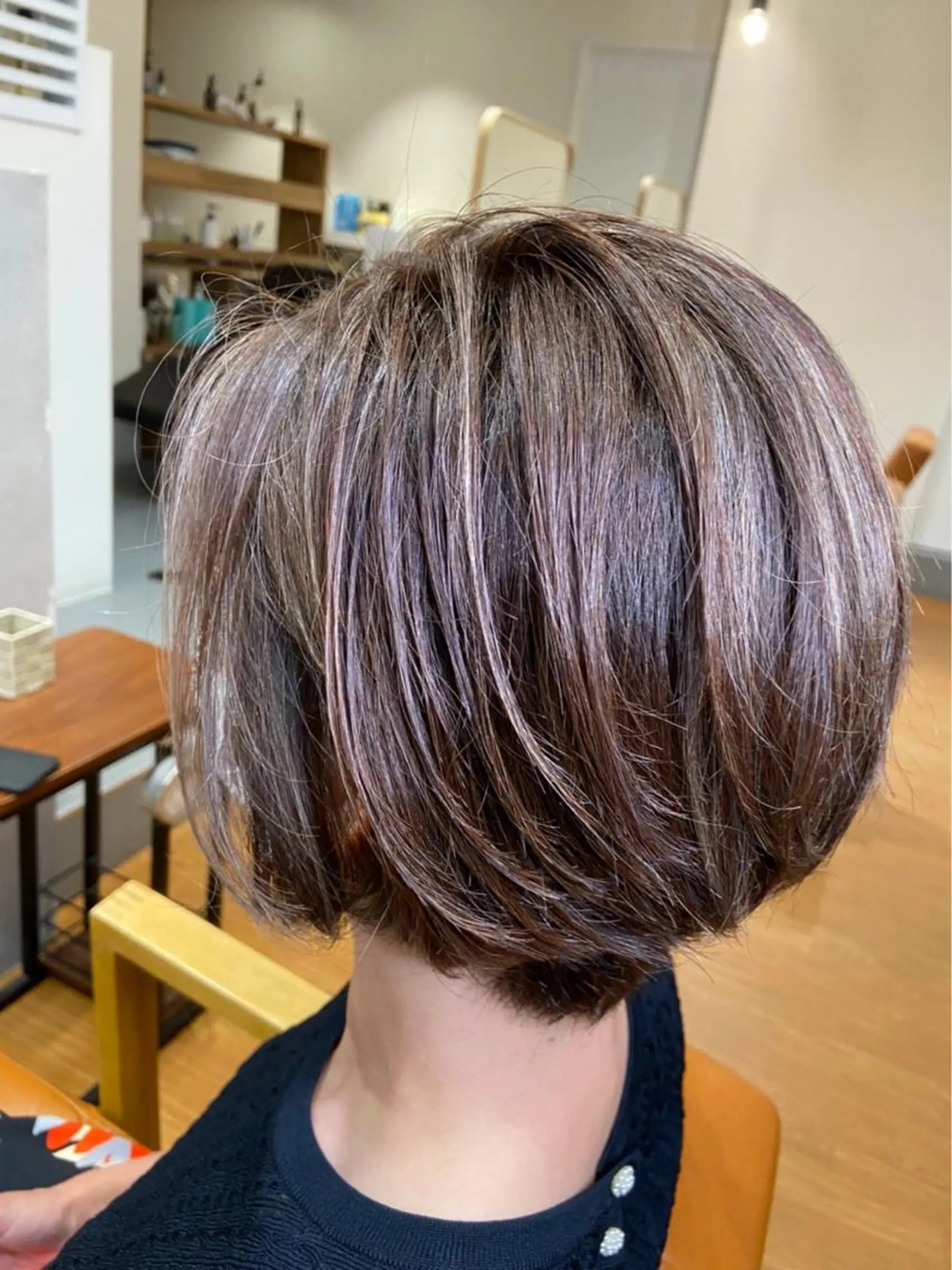 ミディアム カラー ハイライトカラー ハイライト chill out 南塚口本店のヘアスタイル