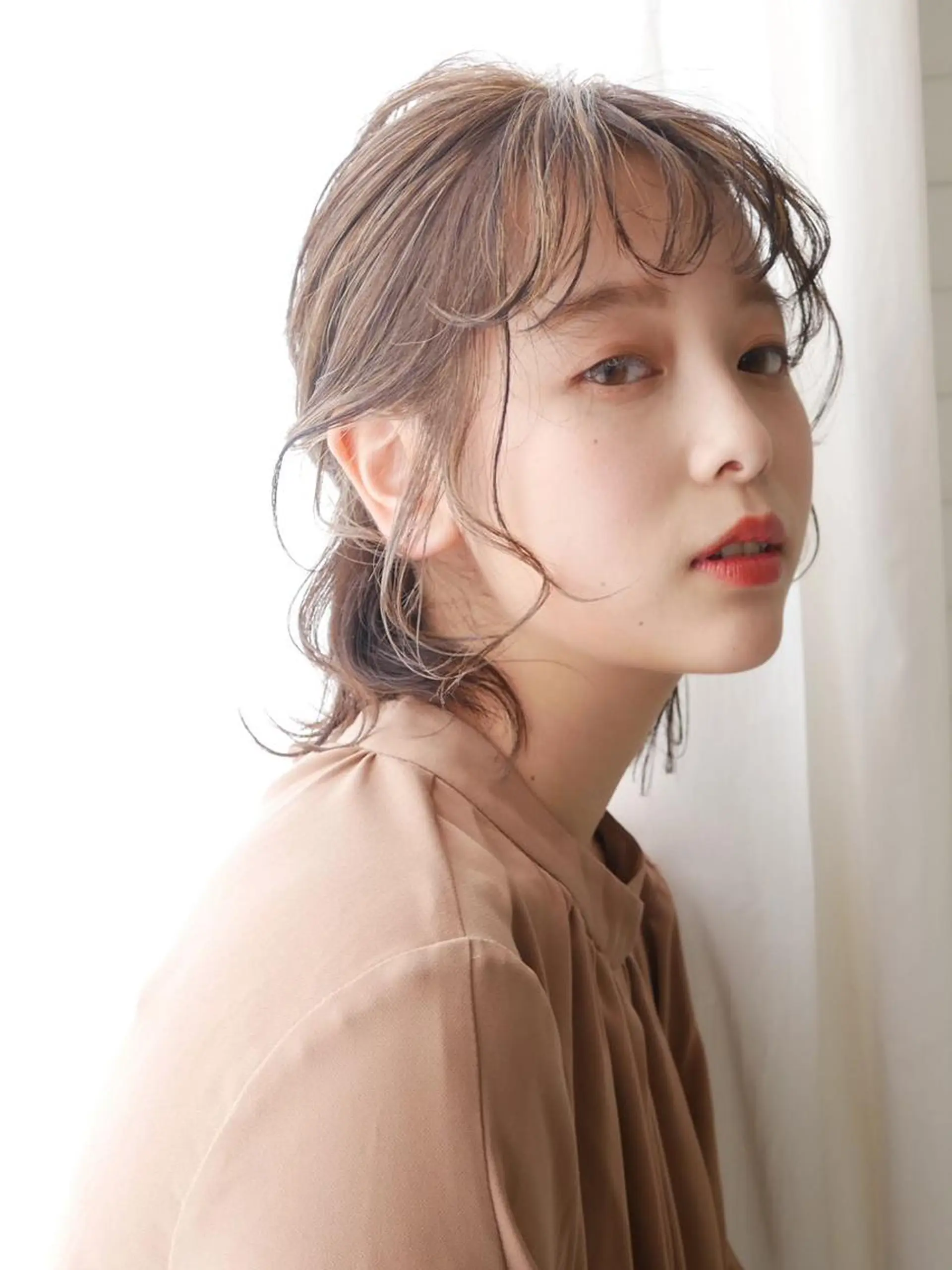 ミディアム ヘアカラー 🍑はらだ なつき🍑のヘアスタイル