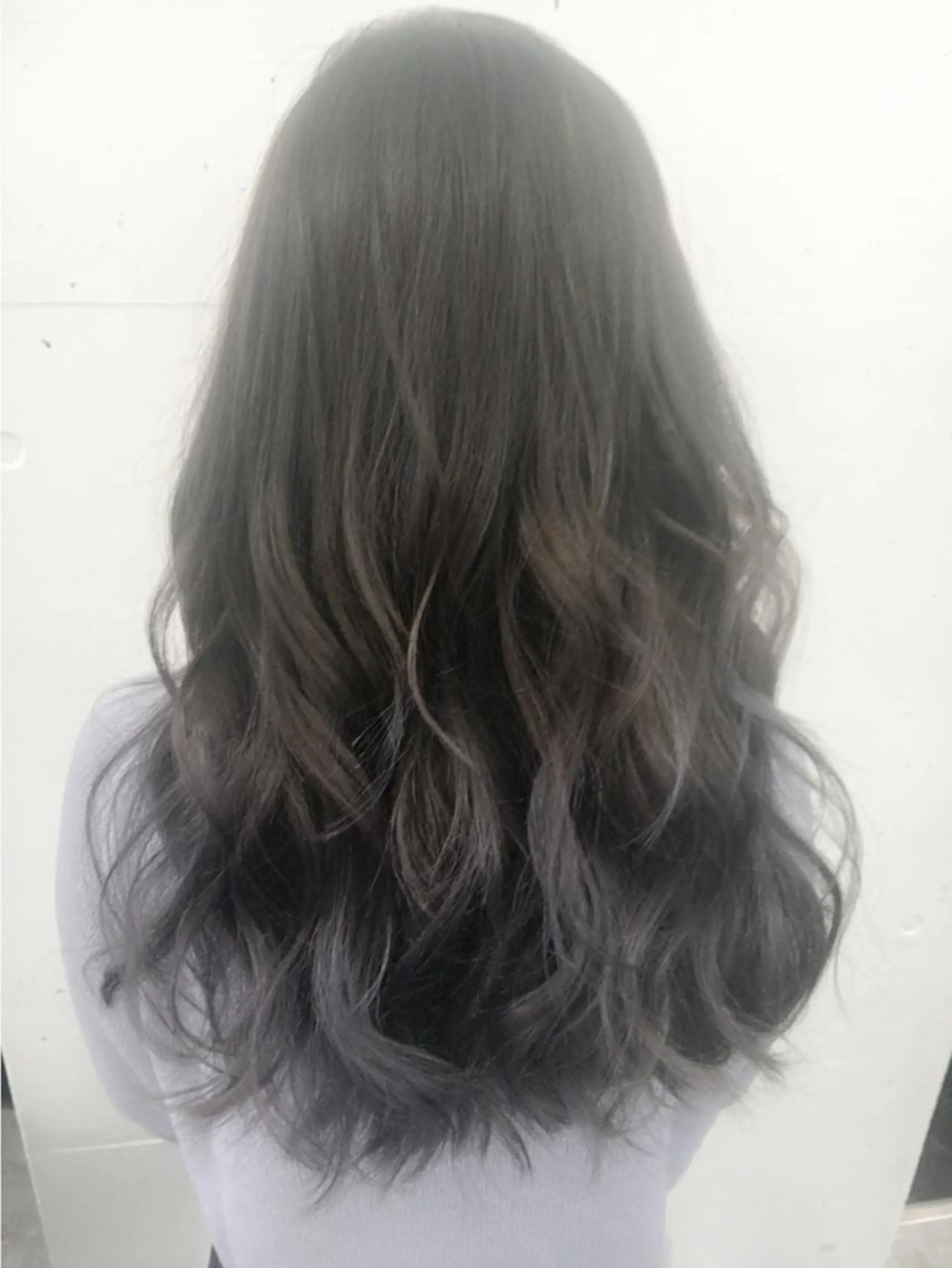 ショート ミディアム セミロング ロング カラー アッシュ グラデーションカラー ハイライトカラー ラベンダーカラー シルバー UNDER vr 【アンダーバー】のヘアスタイル