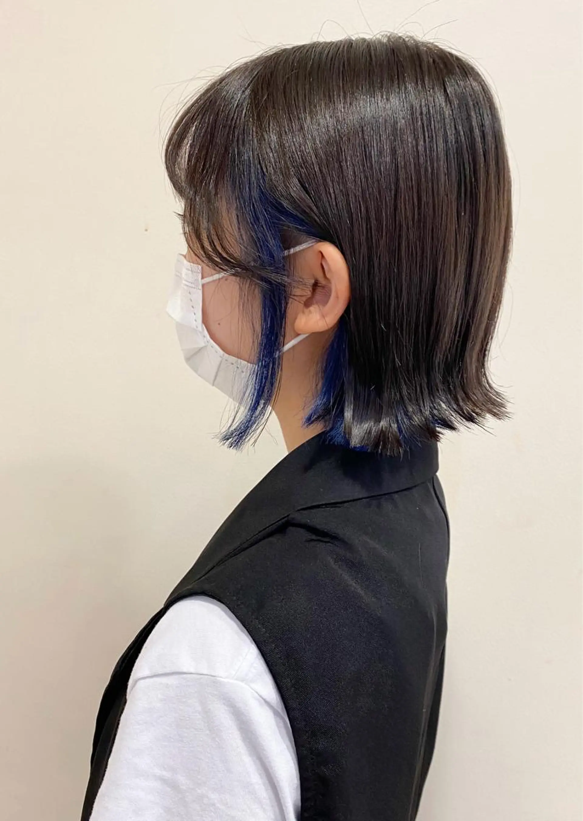ショート カラー ブリーチ ブルーカラー ハイトーンカラー インナーカラー レイヤー/顔まわり 縮毛矯正/月城宏清のヘアスタイル