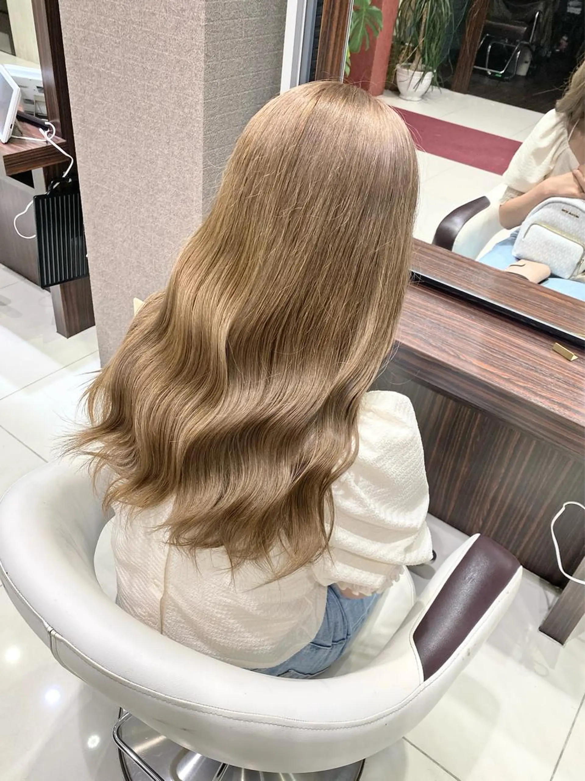 セミロング カラー HAIR    STUDIO BIBBIDI所属・【BIBBIDI】 MIKIのヘアスタイル