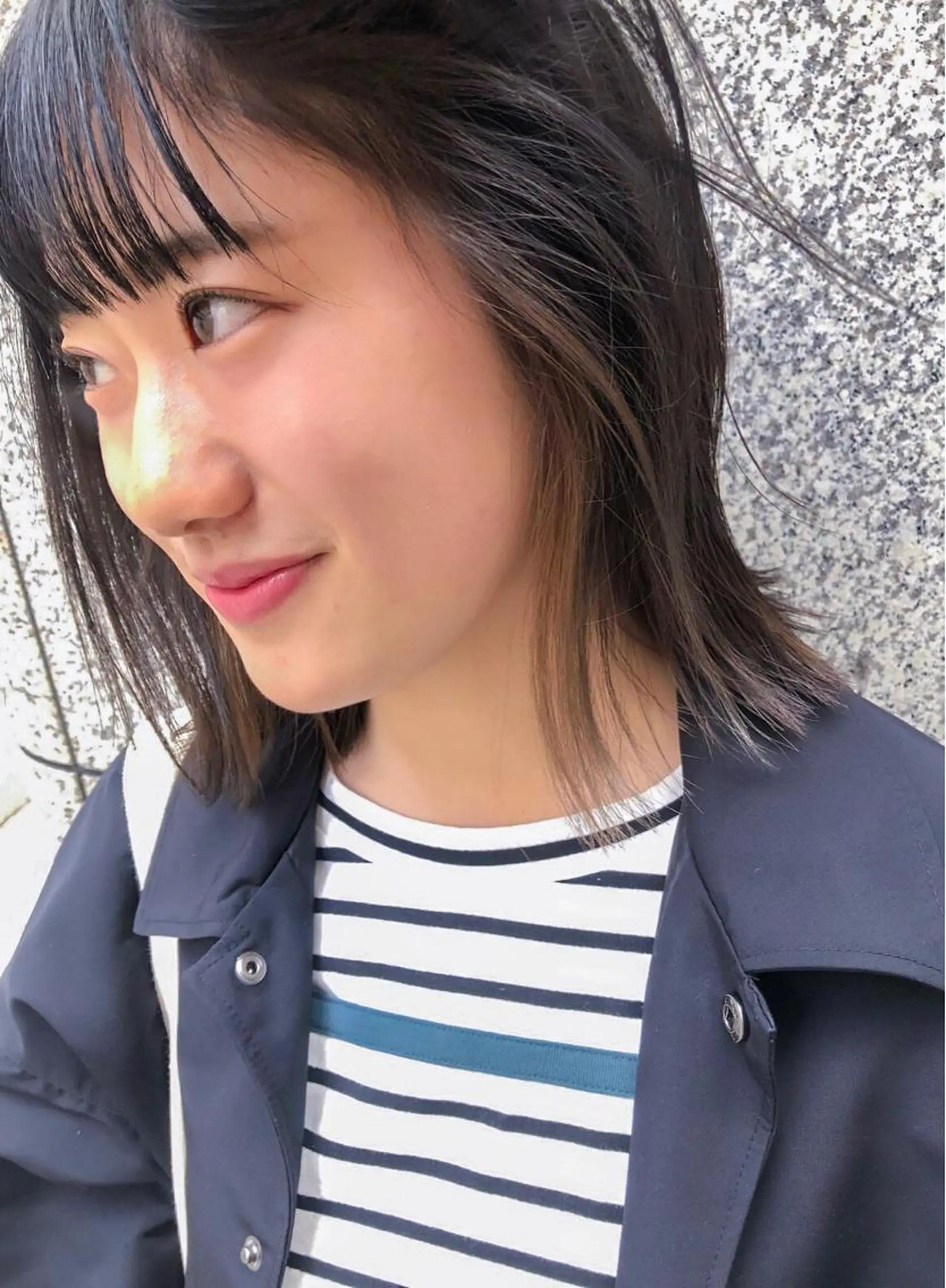 セミロング ハイライト nessヤマサキ リュウタのヘアスタイル