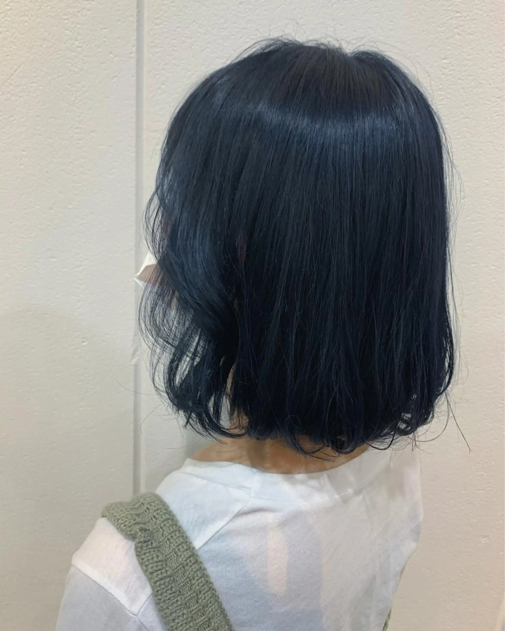 ミディアム カラー ブルーカラー ネイビーカラー Lolonois梅田 /Okazaki:)のヘアスタイル