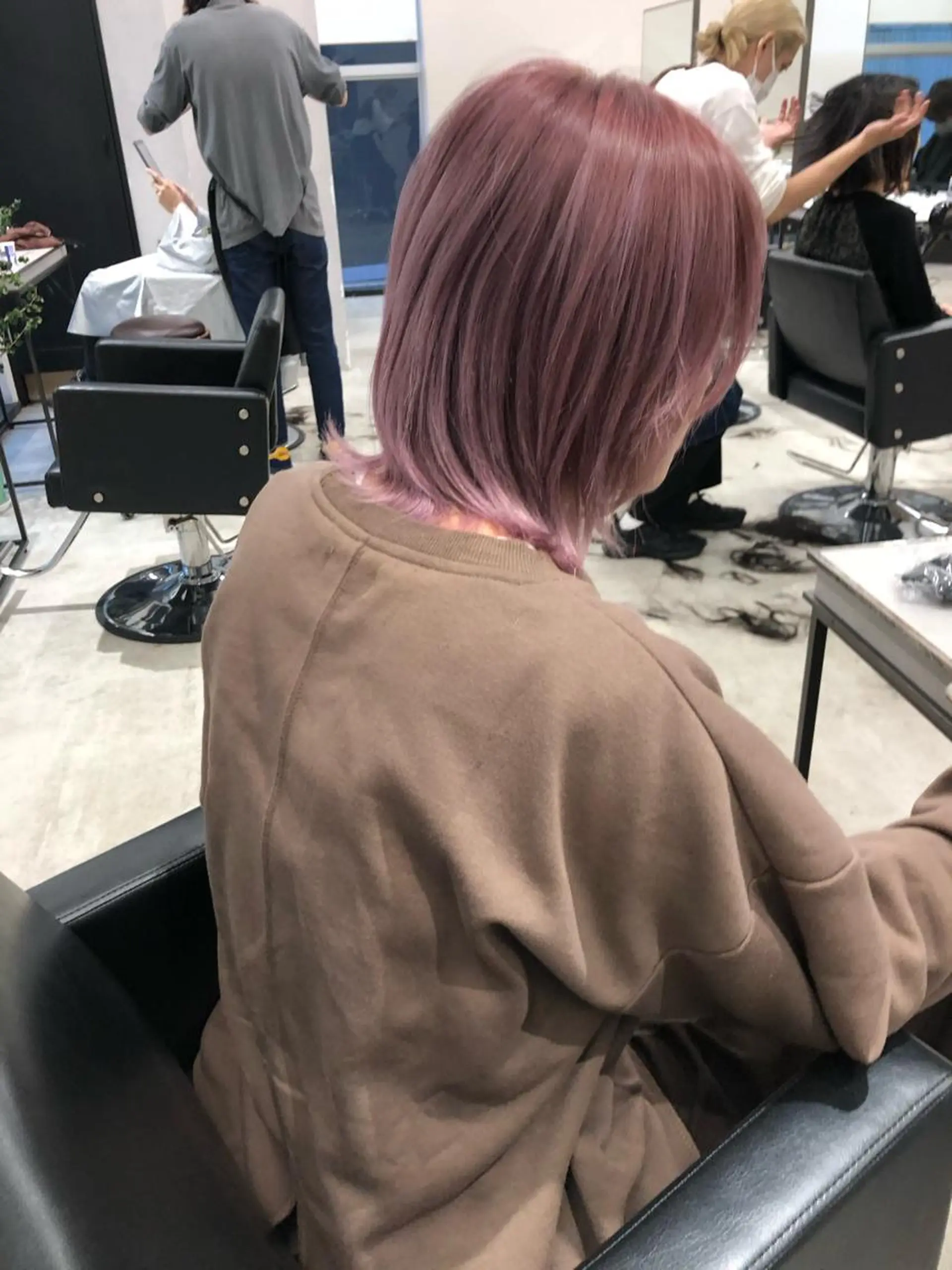 ミディアム ヘアカラー 🌸ハイトーン 新田 廉 🌸のヘアスタイル