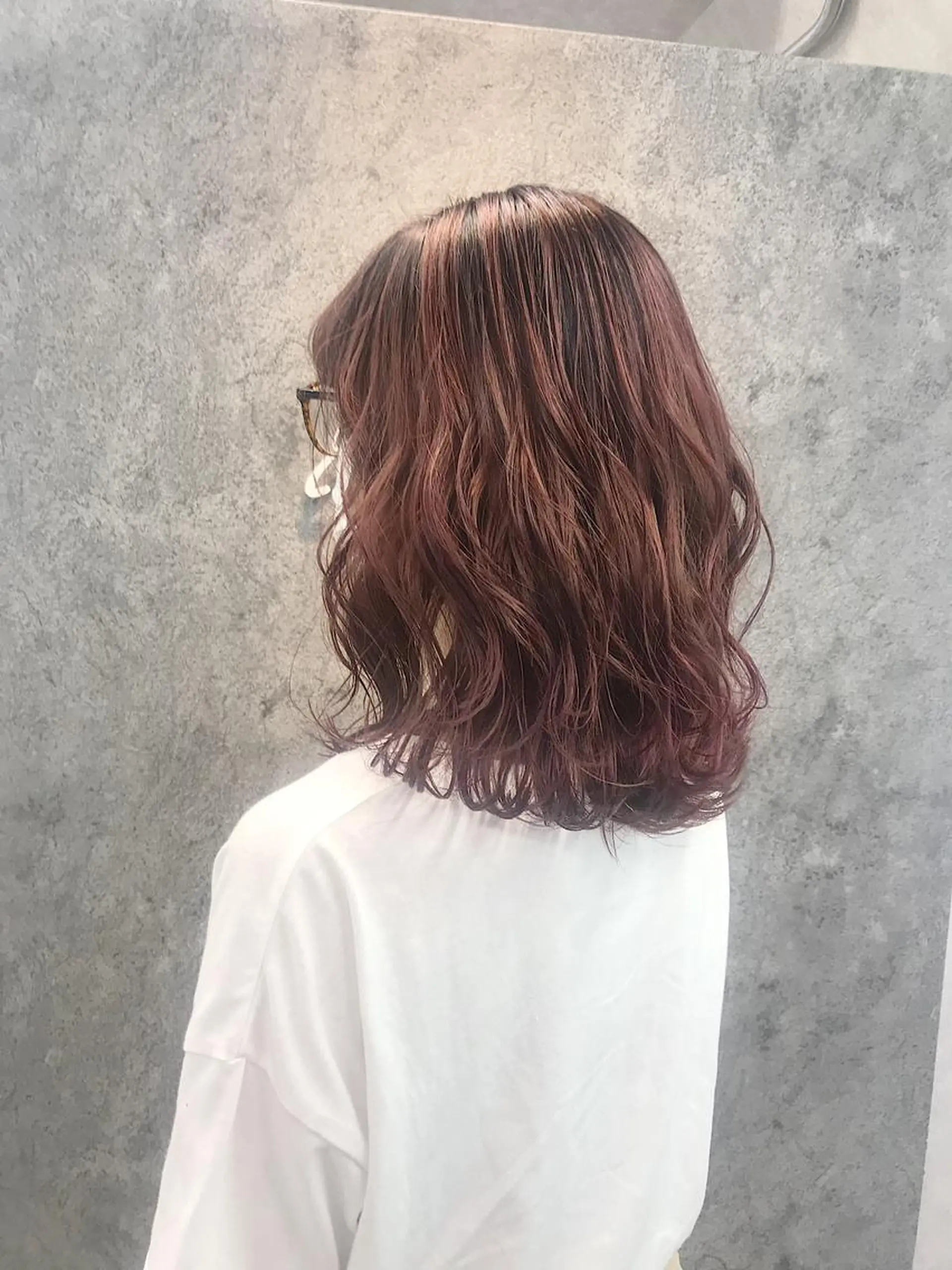 ミディアム カット ヘアカラー トリートメント 所渉/韓国レイヤー /ウルフカットのヘアスタイル