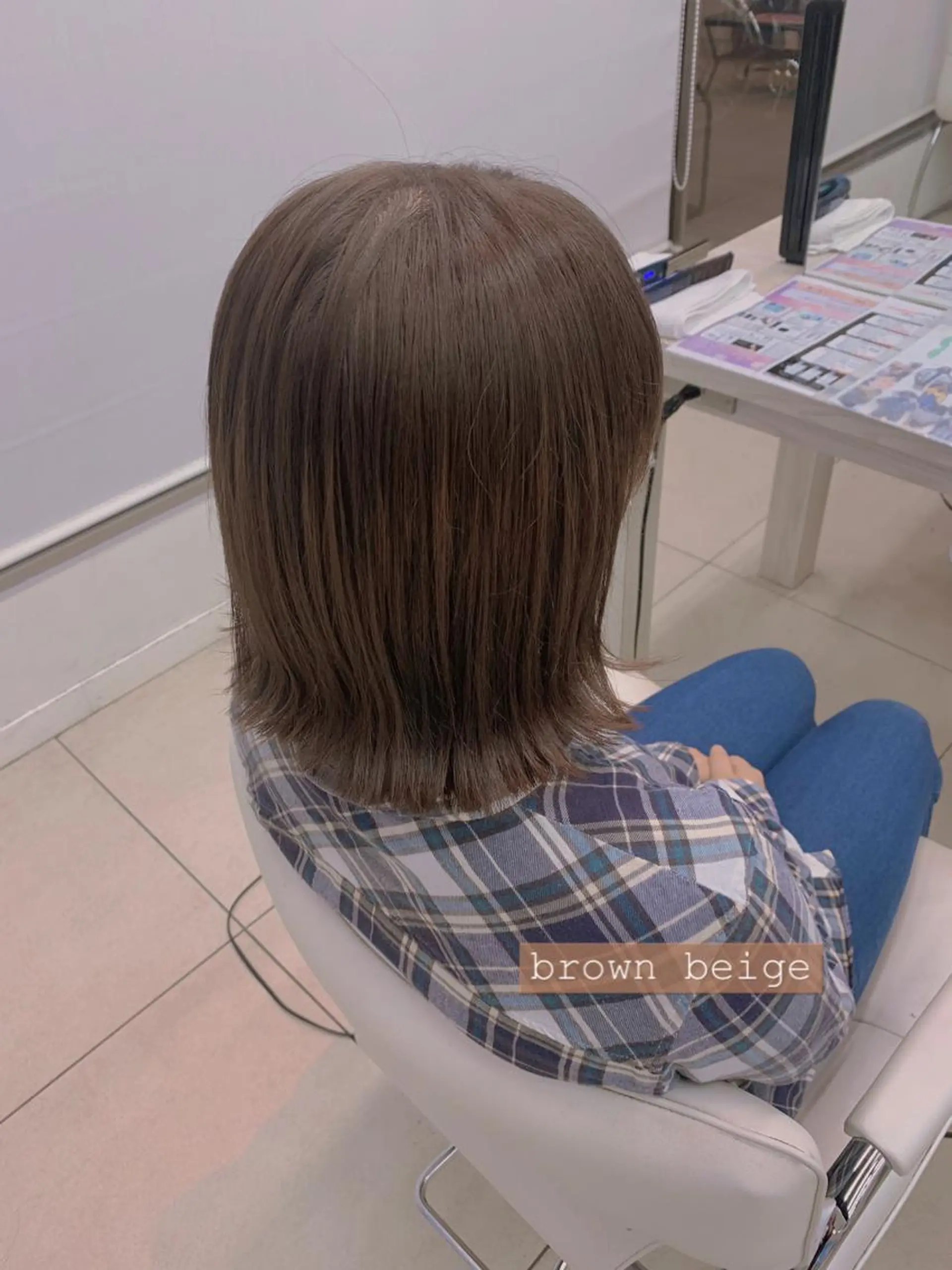 ミディアム カラー ベージュカラー ブラウンカラー ブラウンベージュ ヘアカラー ✂︎✂︎レディースの メンズカット屋さんのヘアスタイル