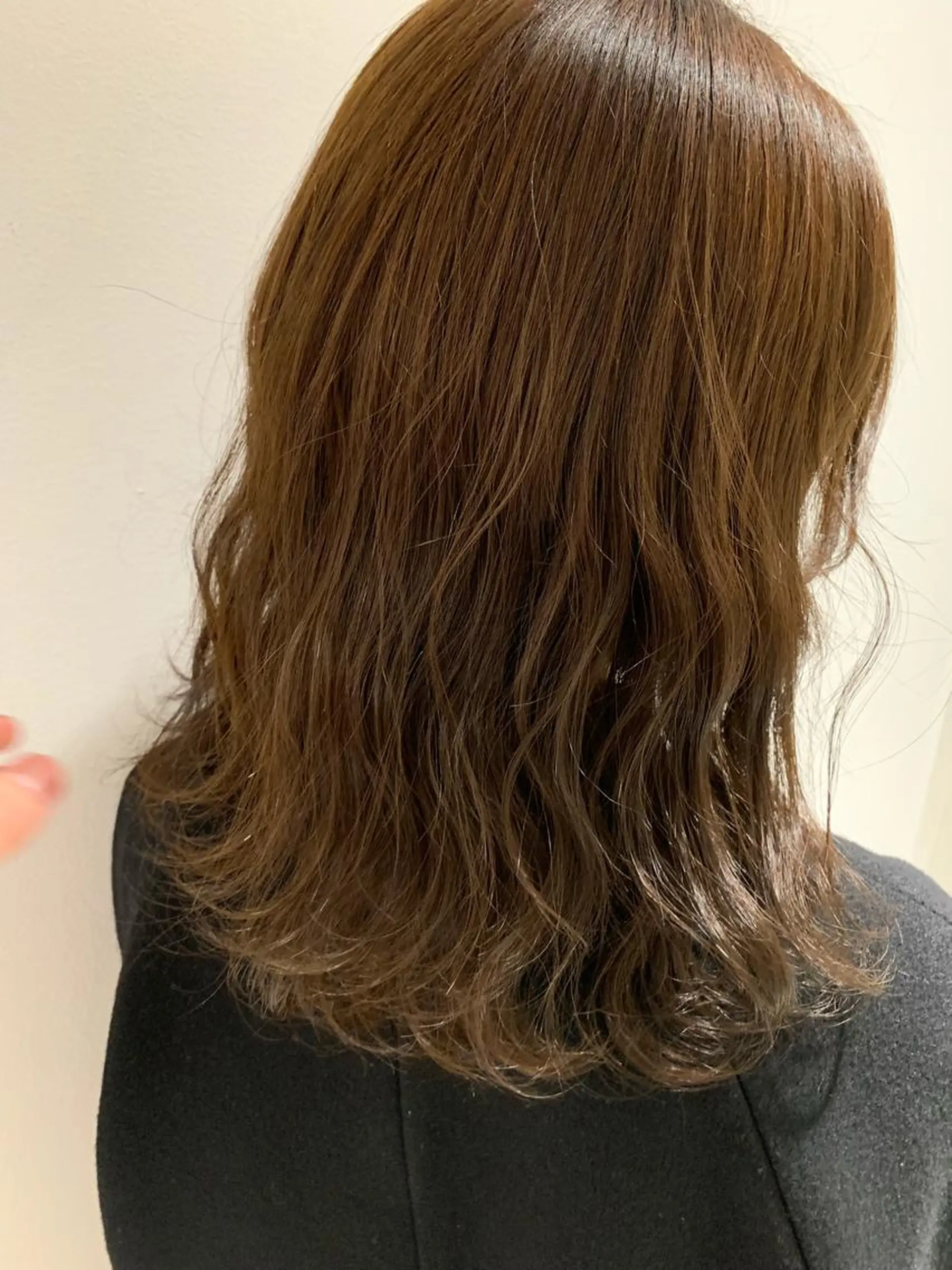 セミロング カラー ハイトーン/ウルフ /小澤凌祐🦕のヘアスタイル