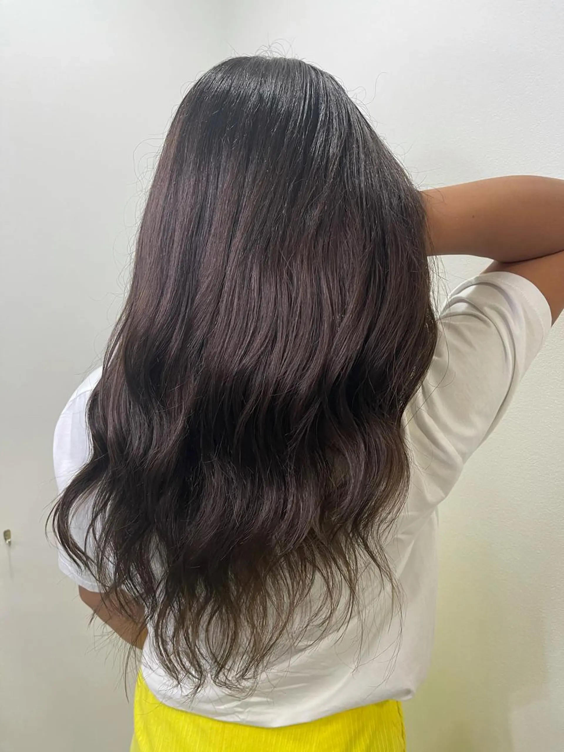 ロング カラー ベージュカラー ヘアカラー トリートメント &chaLme   心斎橋所属・emi/髪質改善/ 韓国風/艶カラーのヘアスタイル