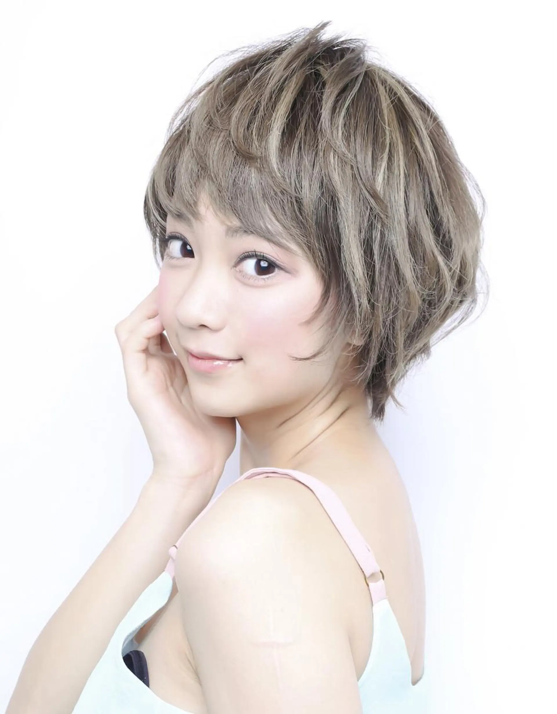 ショート ヘアリゾートA i 秋葉原店のヘアスタイル