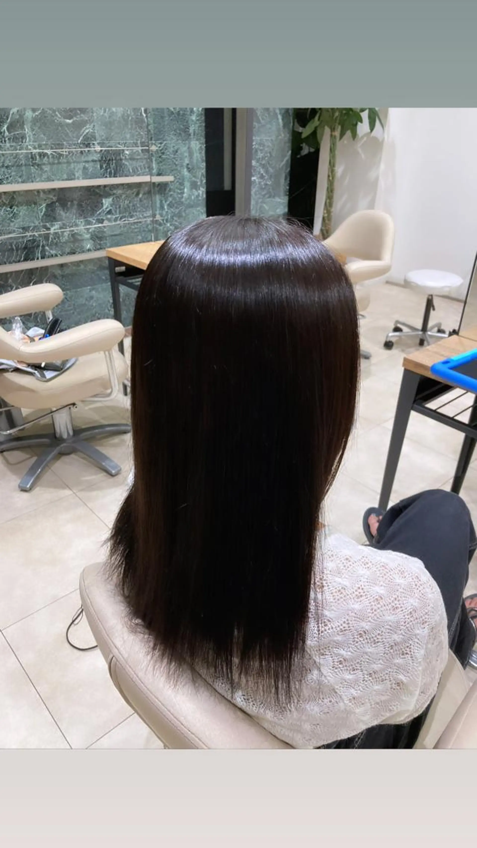 セミロング 髪の修復専門サロン　hair place VIVE所属・KOTA / ハイトーン/髪質改善のヘアスタイル