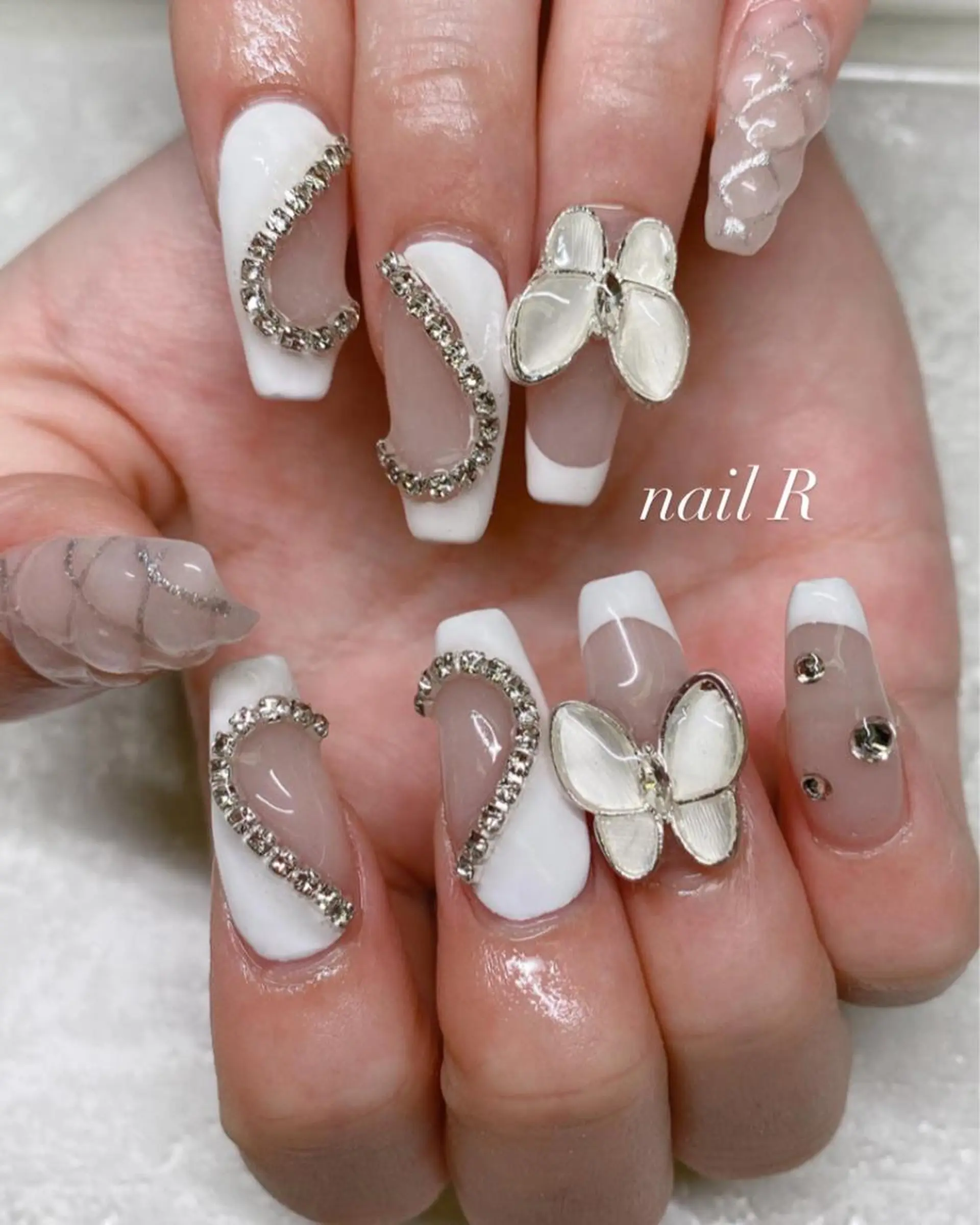 ミディアム ハンドネイル JNA認定講師🌸 RIEのネイルデザイン