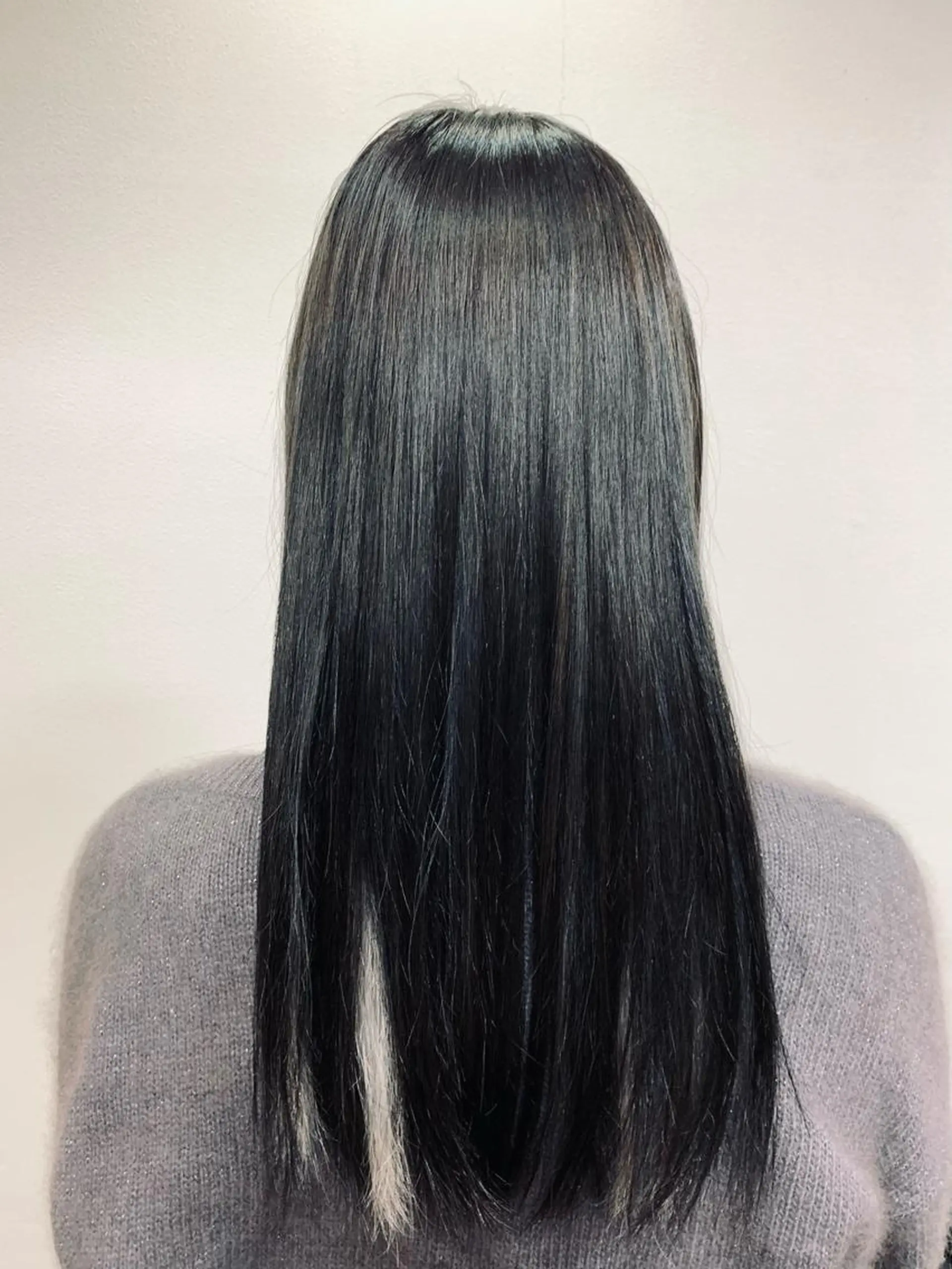 カラー 黒髪 ブルーカラー ブルーブラック 透明感カラー ソシエ錦糸町店所属・宮下 真奈のヘアスタイル