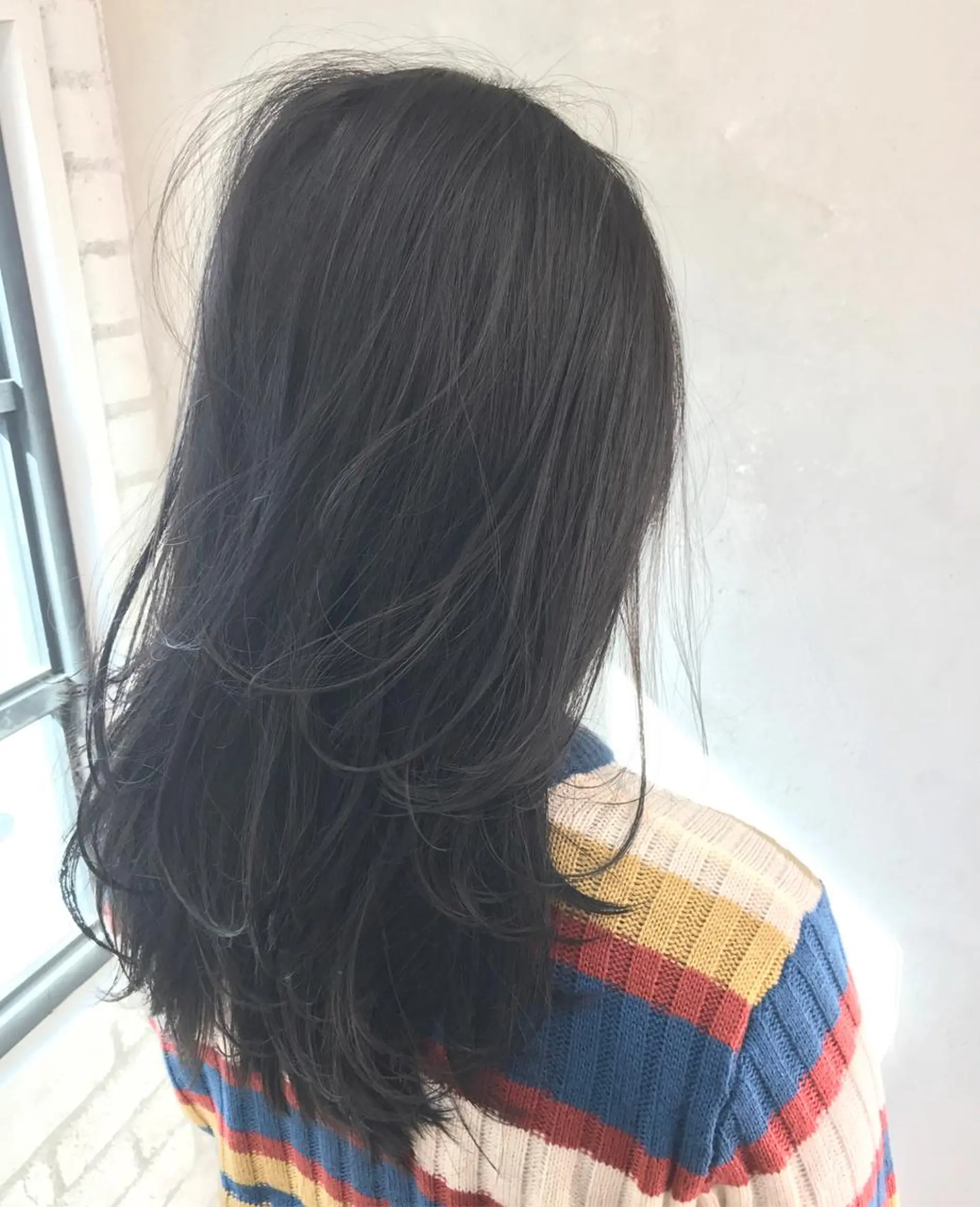 セミロング 外国人風カラー レイヤーカット TOMOYAレイヤー ブリーチ縮毛矯正のヘアスタイル