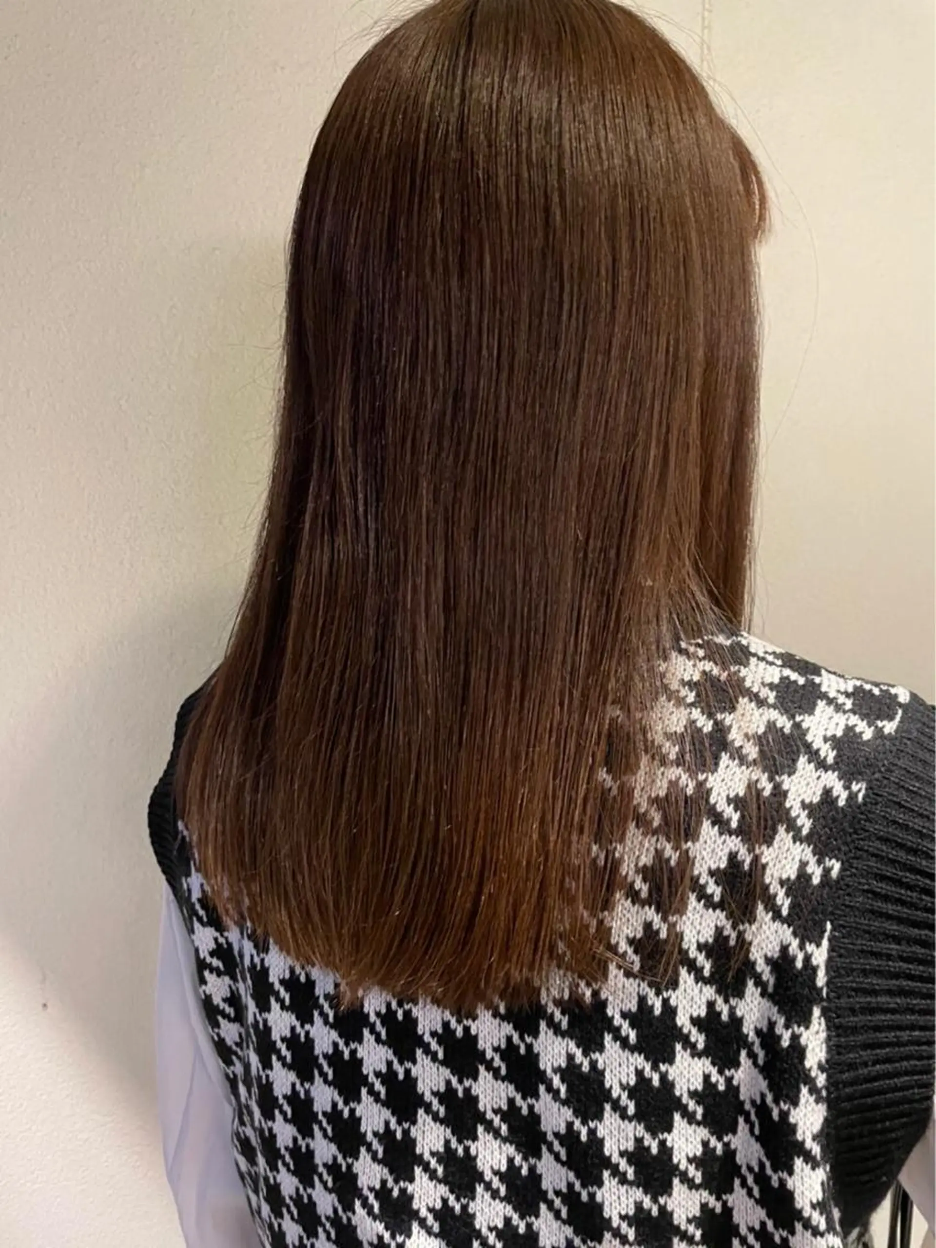 セミロング パーマ 中本 日葵梨のヘアスタイル