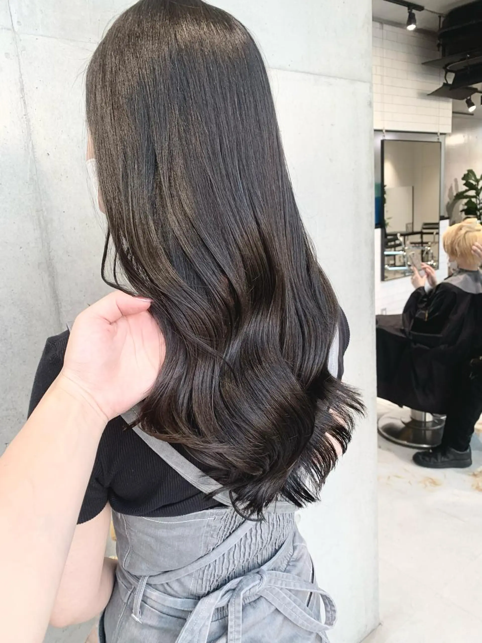 ロング カラー カット ヘアカラー トリートメント ヘッドスパ ヘアセット 透明感/オリーブ/ グレージュ/YUKAのヘアスタイル